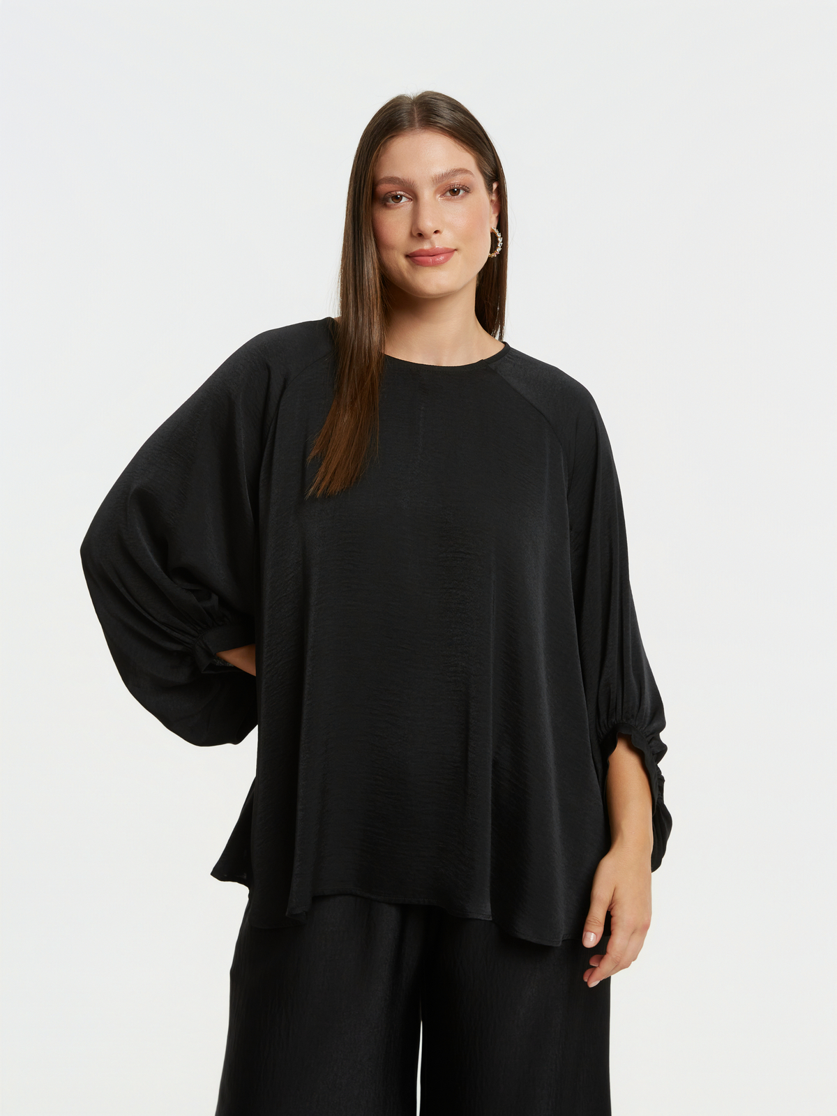 Μπλούζα σατέν με μπαλούν μανίκι φωτογραφία