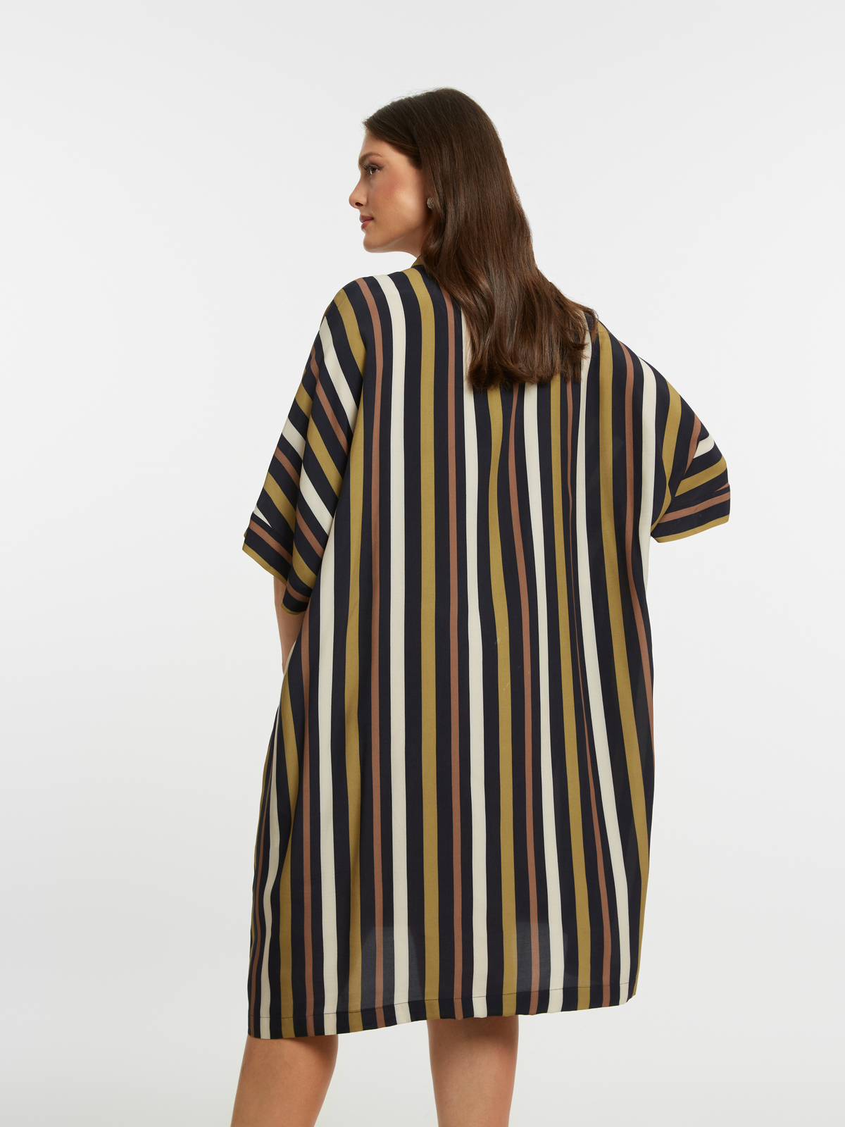 Φόρεμα σεμιζιέ βισκόζη εμπριμέ φωτογραφία