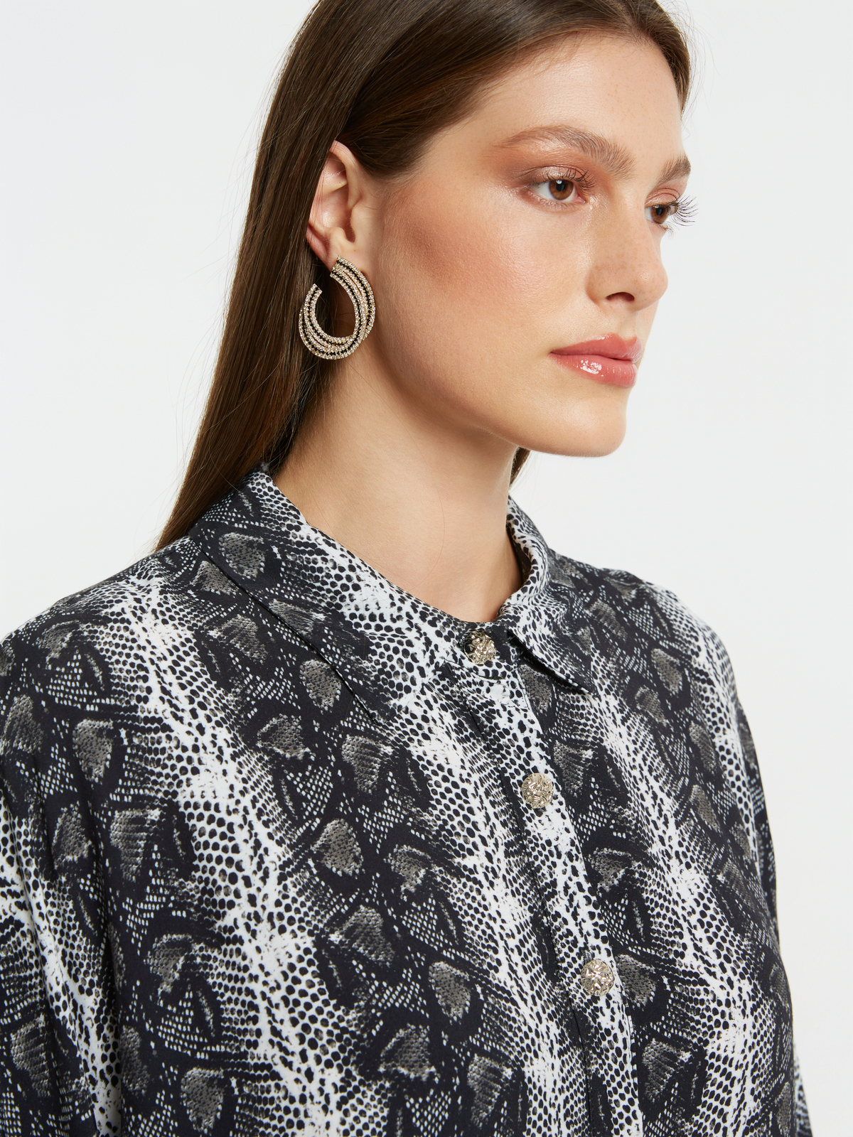 Φόρεμα σεμιζιέ βισκόζη εμπριμέ φωτογραφία