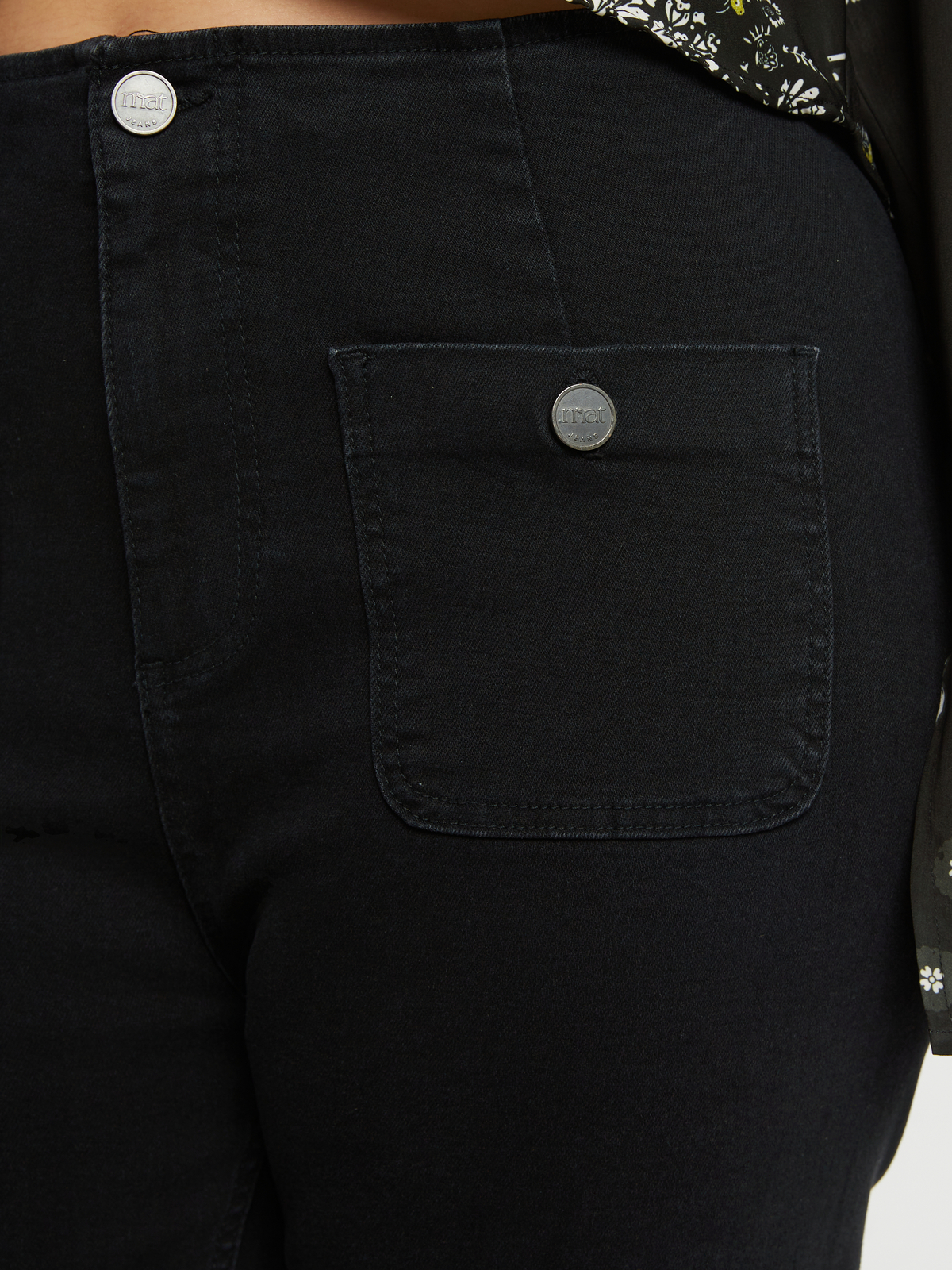 Ψηλόμεσο τζιν bootcut με μπροστινές τσέπες φωτογραφία