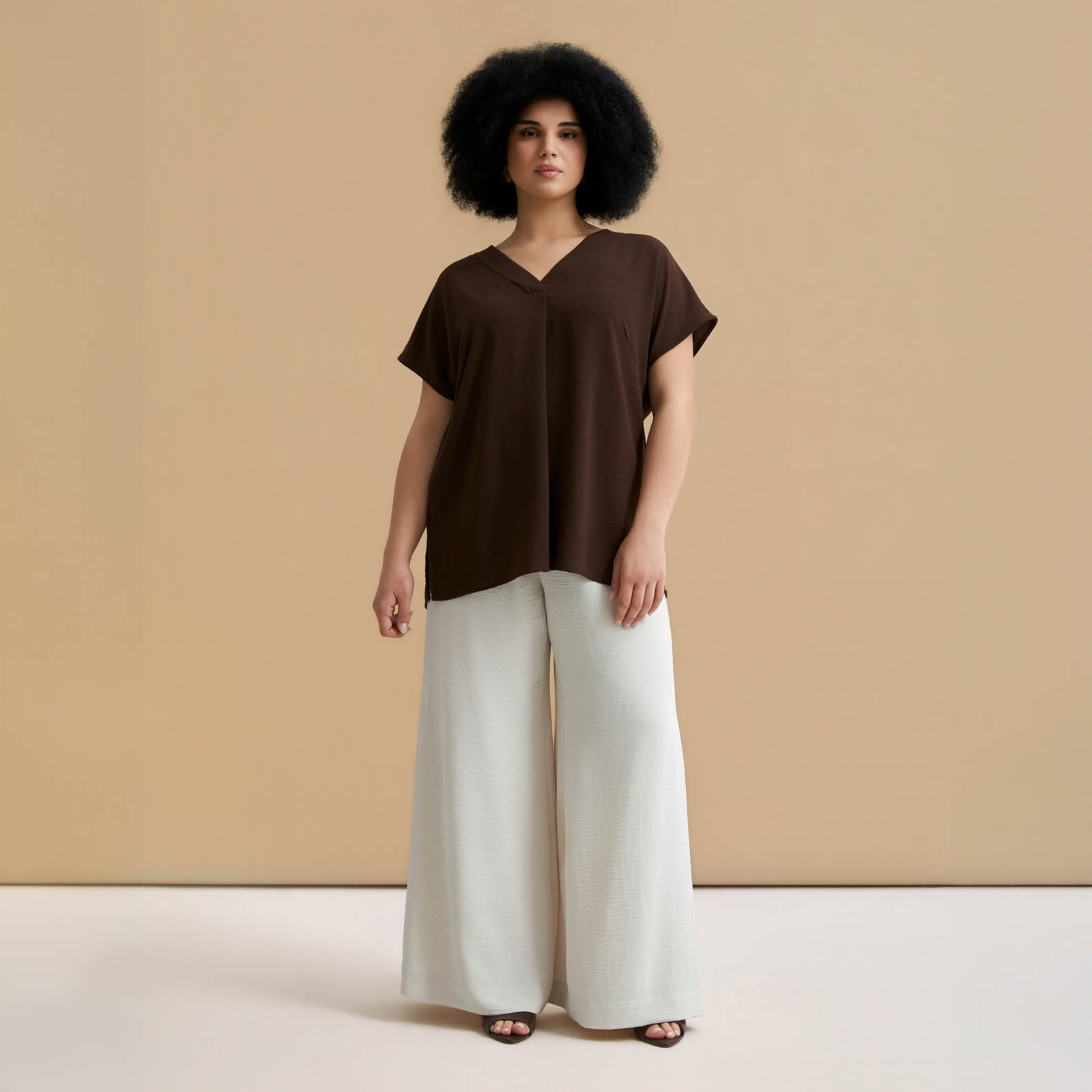 Airwashed crepe essential V-neck blouse with front pleat