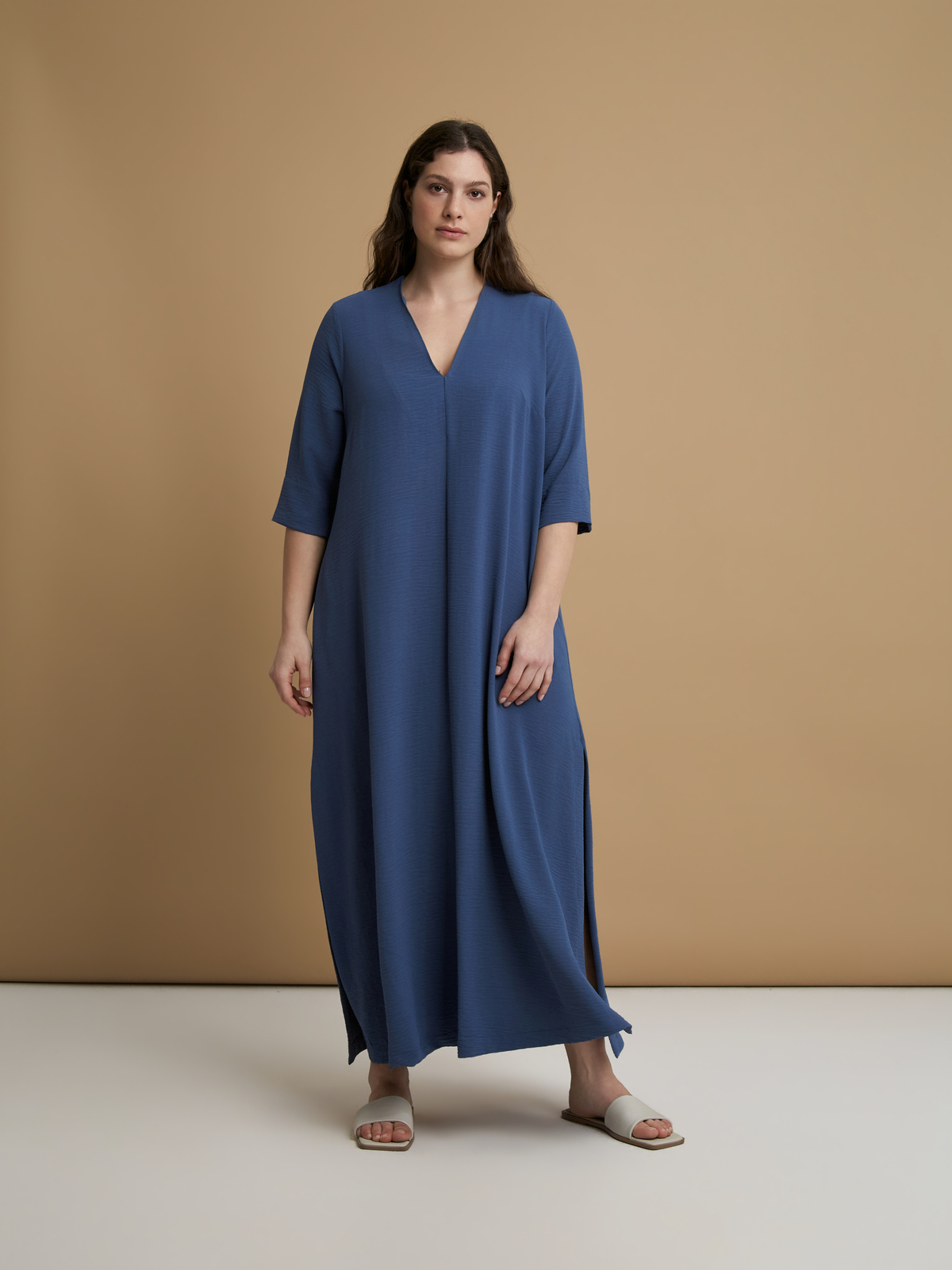 Maxi φόρεμα V κρεπ airwashed φωτογραφία