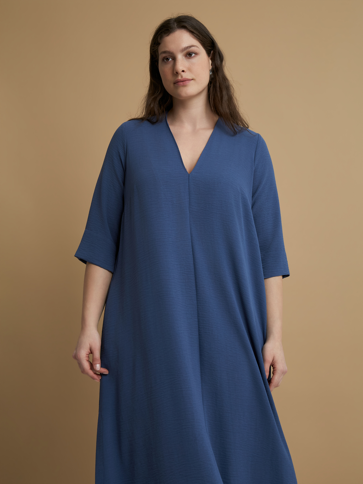 Maxi φόρεμα V κρεπ airwashed φωτογραφία