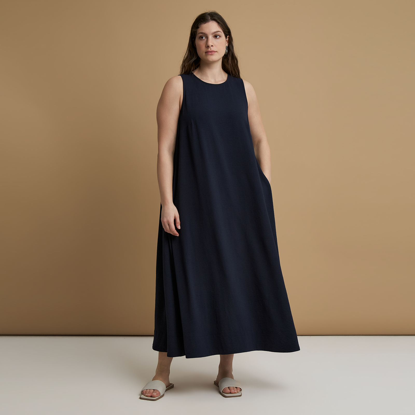 Airwashed crepe sleeveless maxi dress