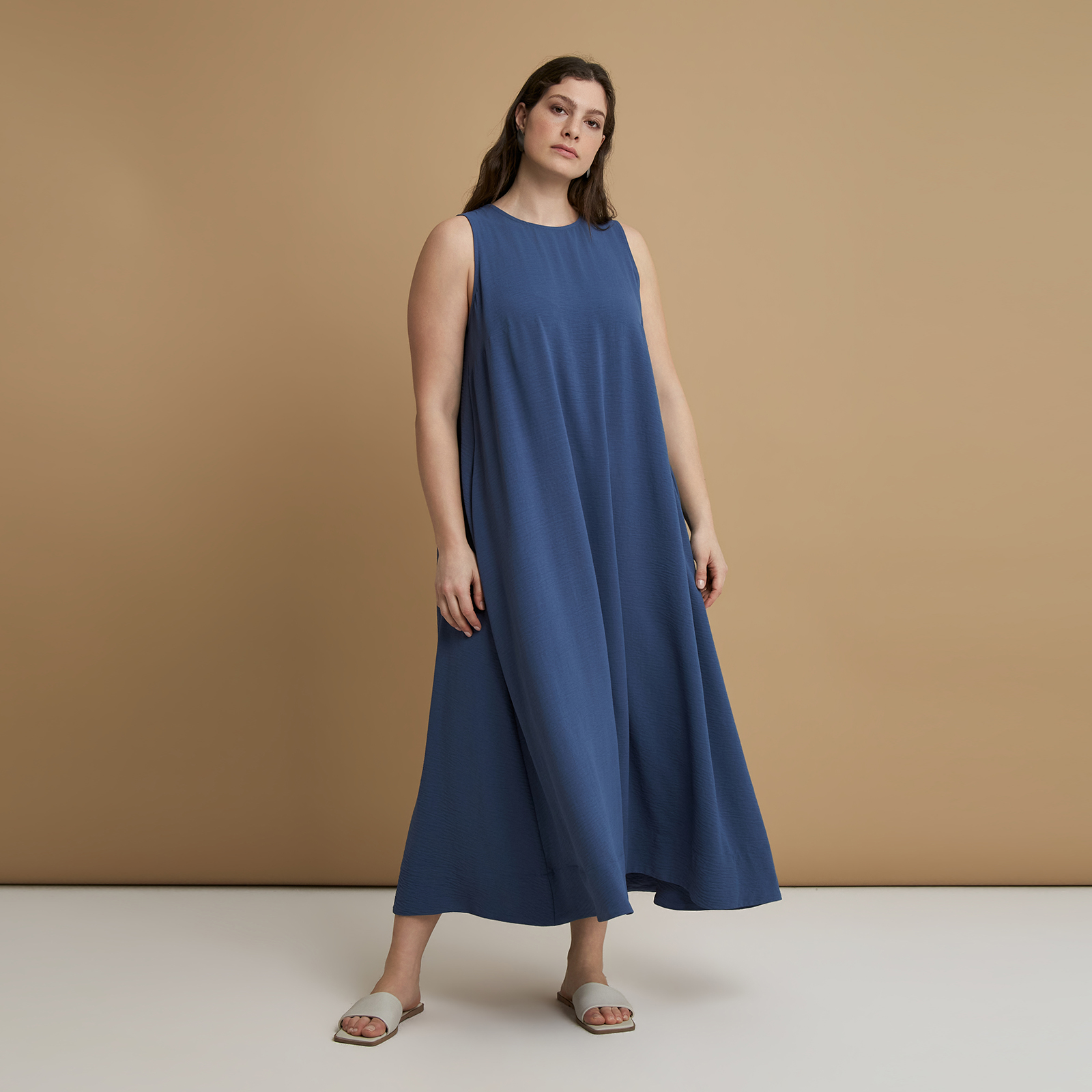 Airwashed crepe sleeveless maxi dress