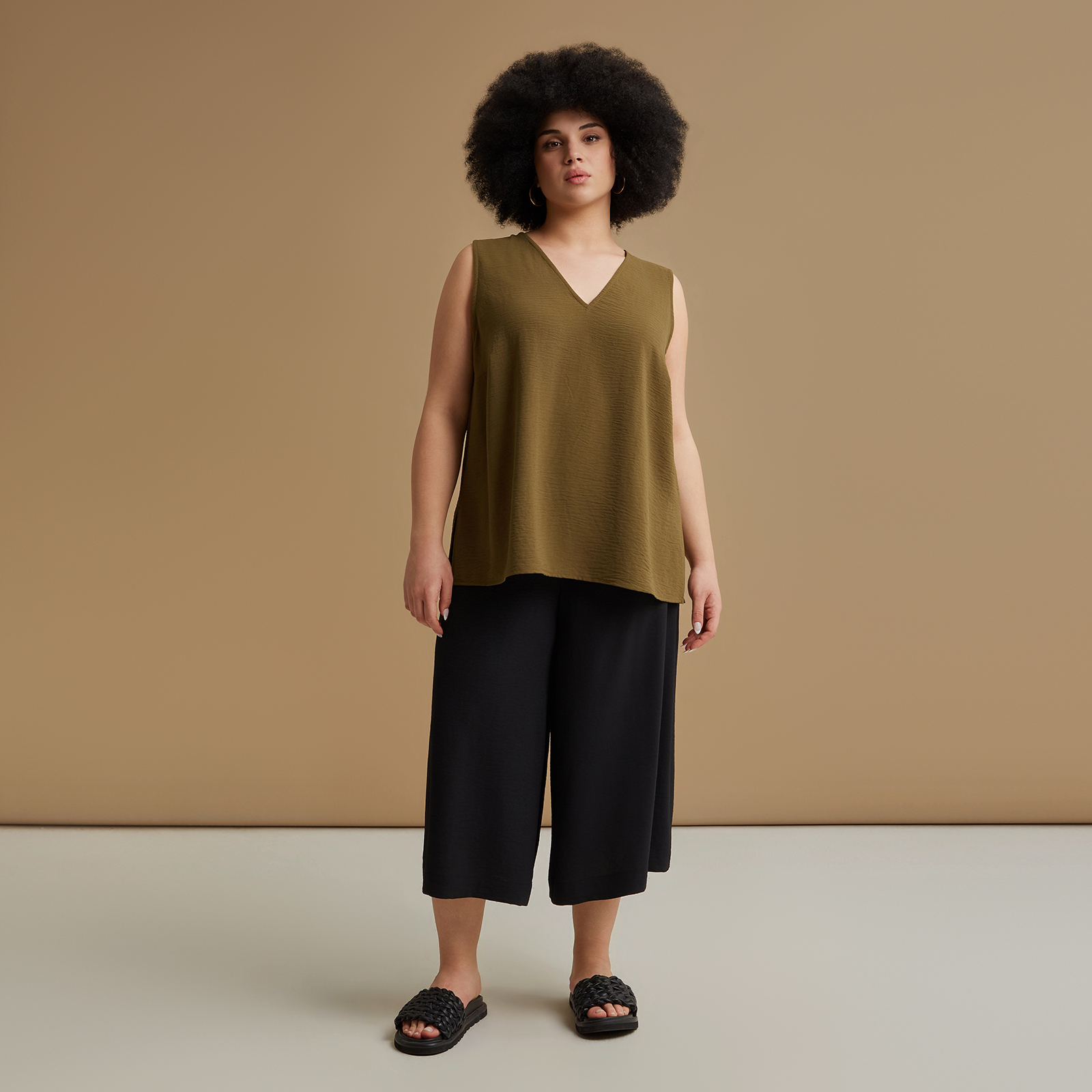 Airwashed crepe sleeveless top