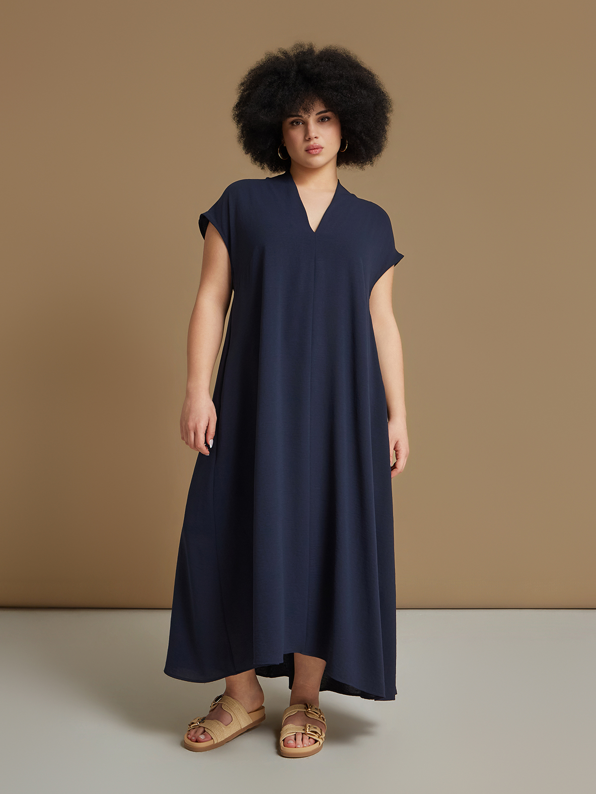 Φόρεμα κρεπ airwashed με πτυχώσεις φωτογραφία