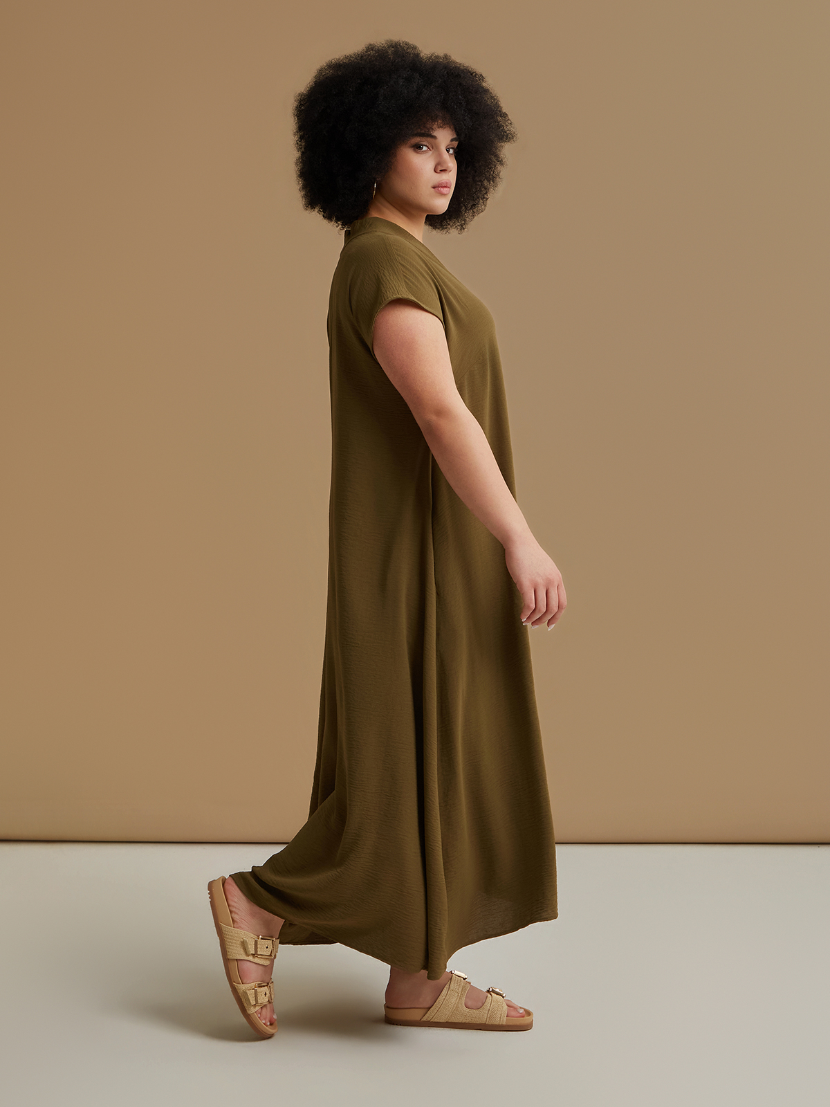 Φόρεμα κρεπ airwashed με πτυχώσεις φωτογραφία