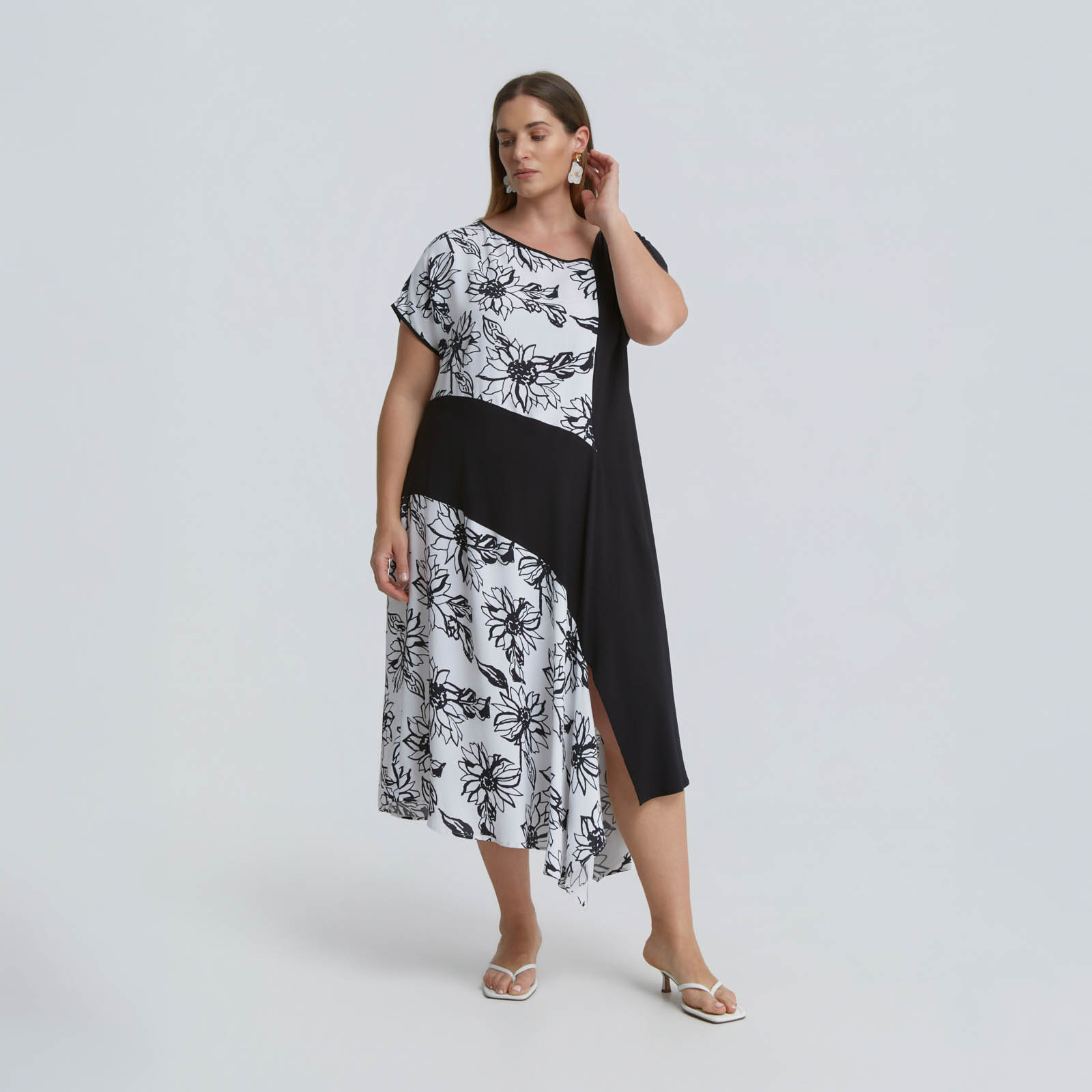 Ασύμμετρο φόρεμα βισκόζη με floral print