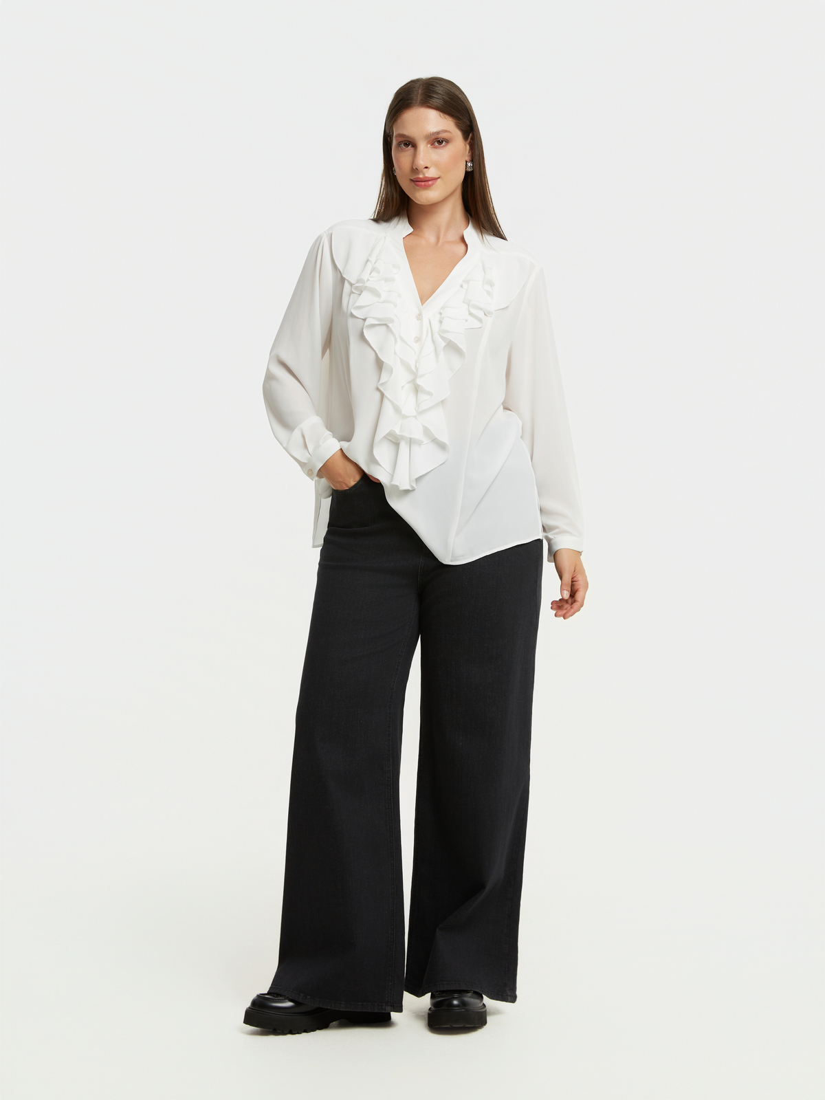 Μακρυμάνικη μπλούζα με βολάν φωτογραφία