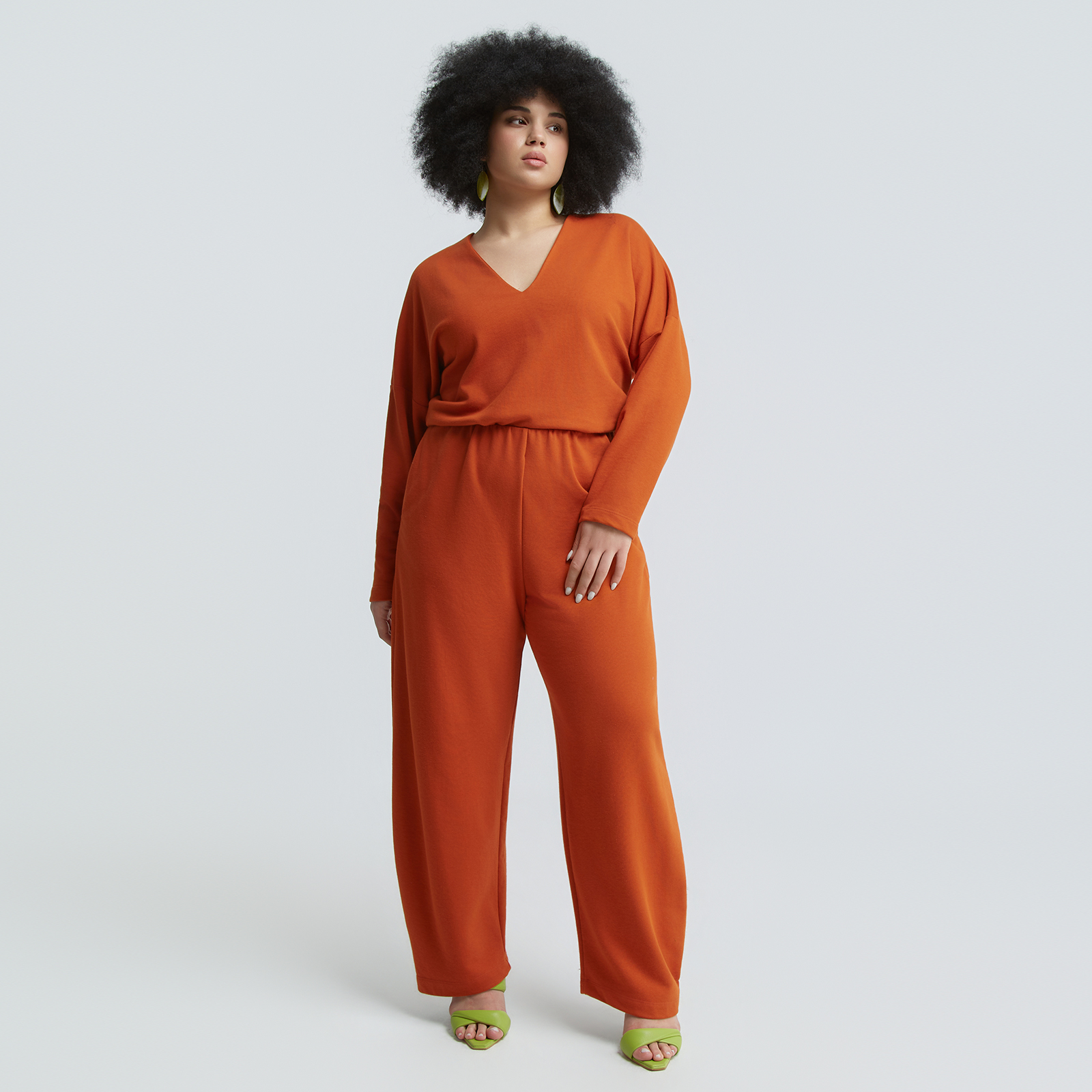 Barrel-leg cotton-blend sweatpants