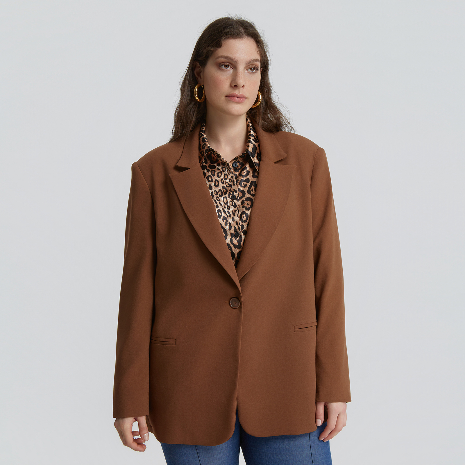 Basic blazer with tailored fit