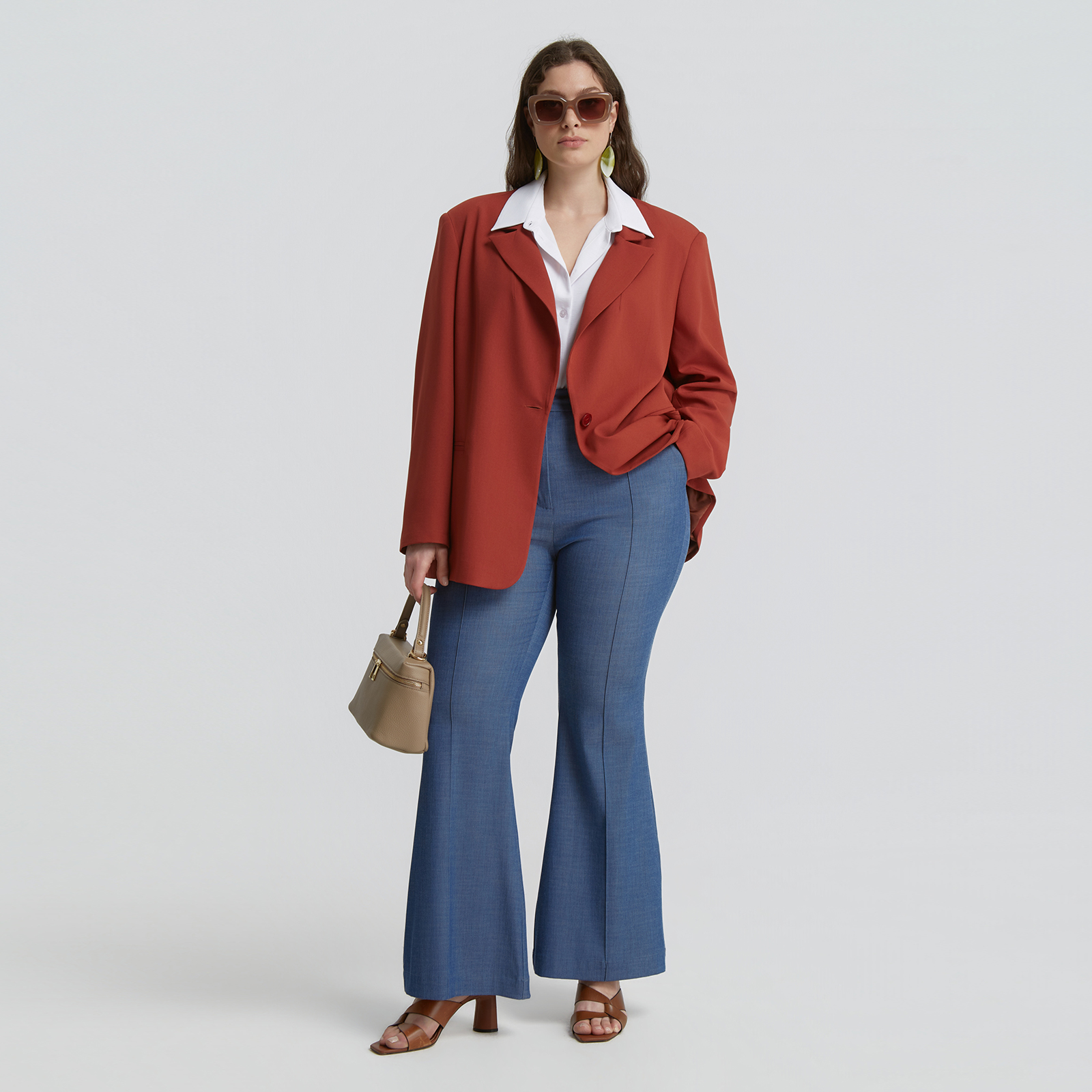 Basic blazer with tailored fit