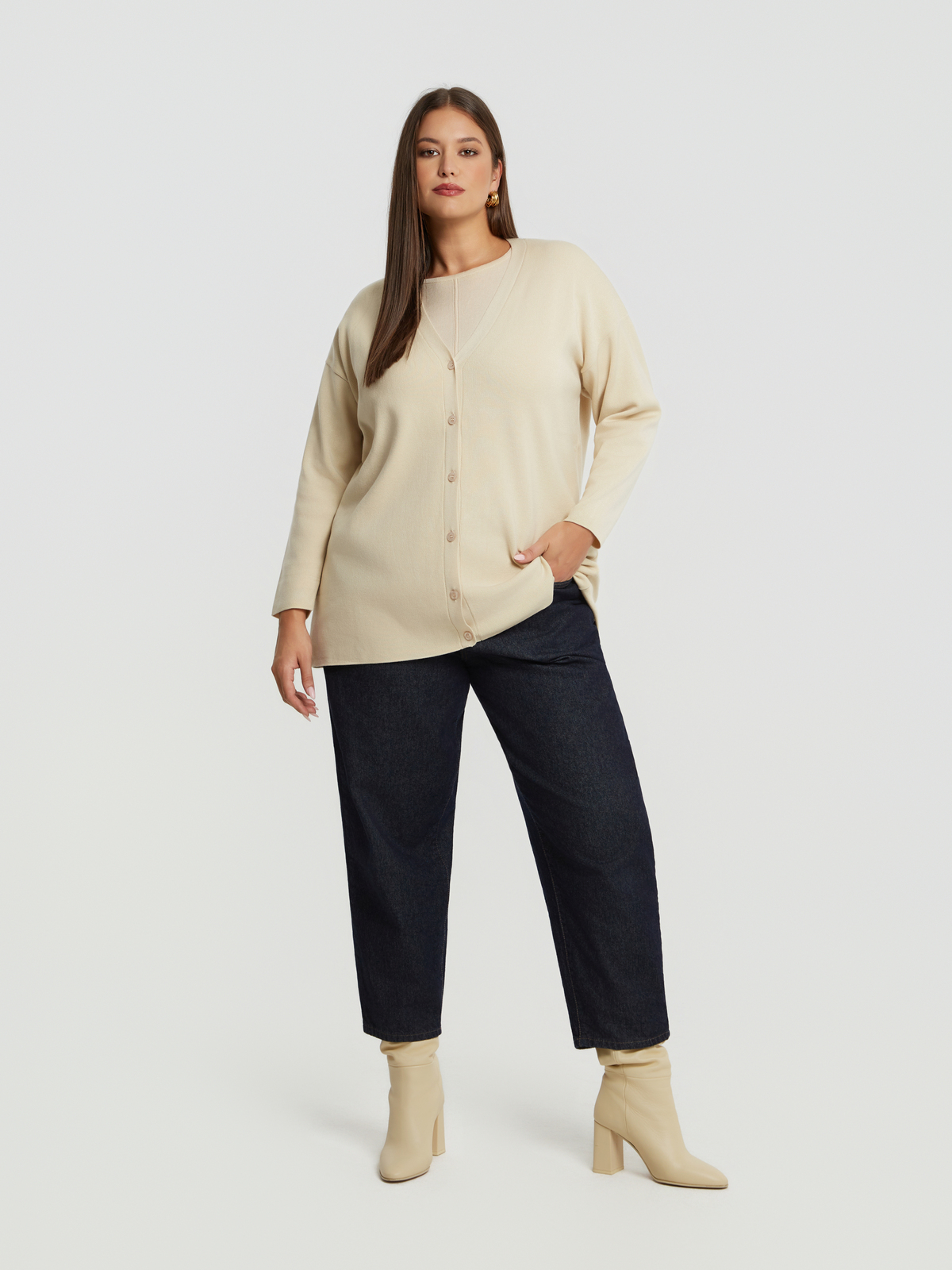 Basic πλεκτή ζακέτα με κουμπιά φωτογραφία