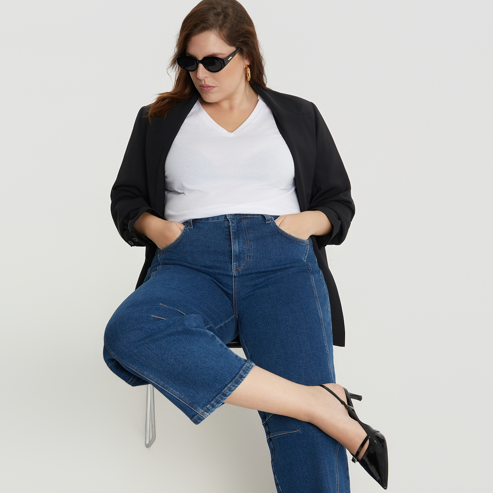 Basic cotton V-neck t-shirt