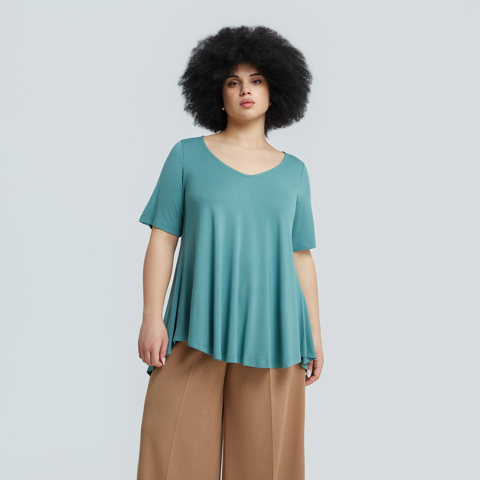 Basic curve hem top