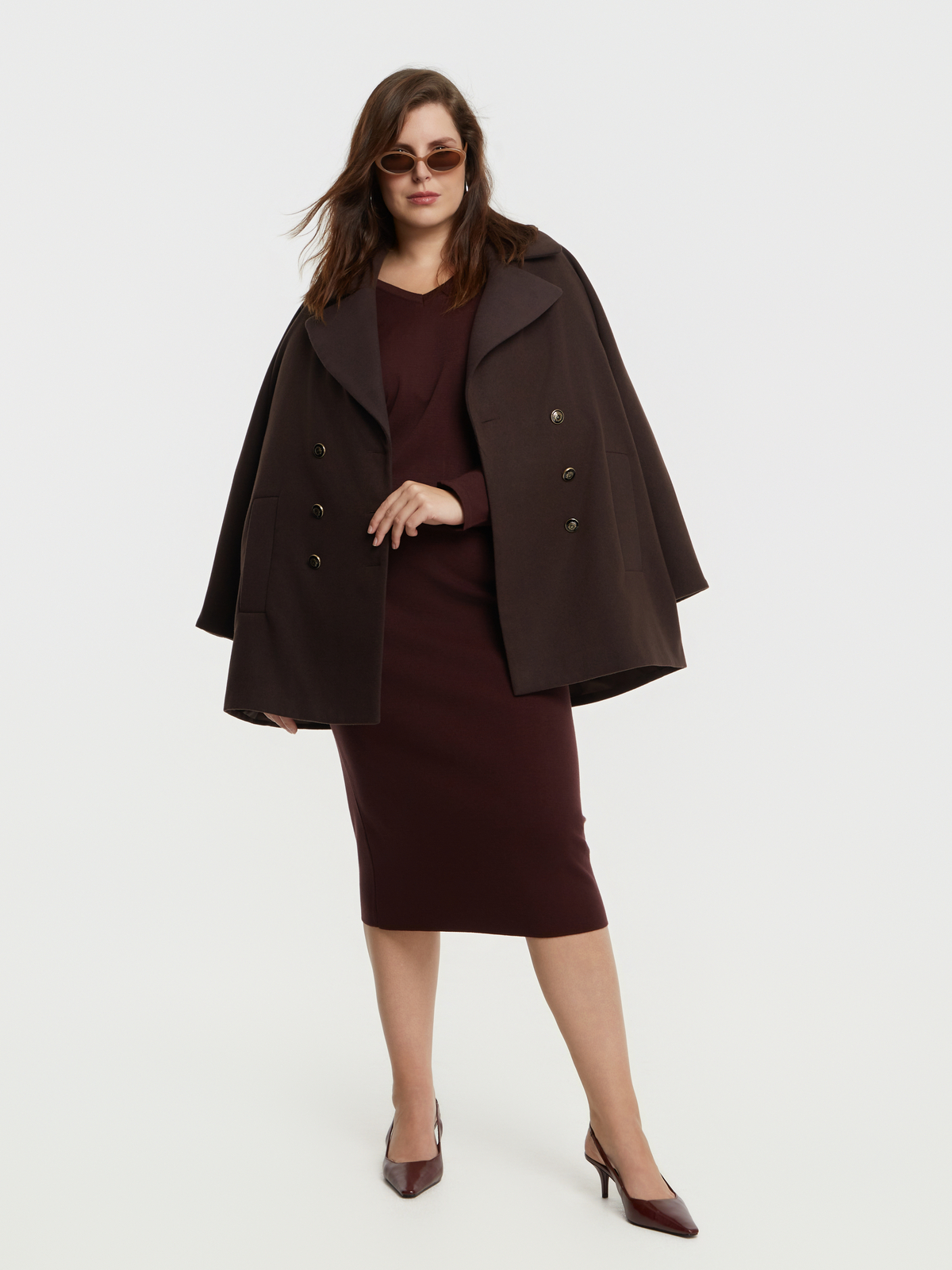 Basic πλεκτή tunic με V-λαιμόκοψη φωτογραφία