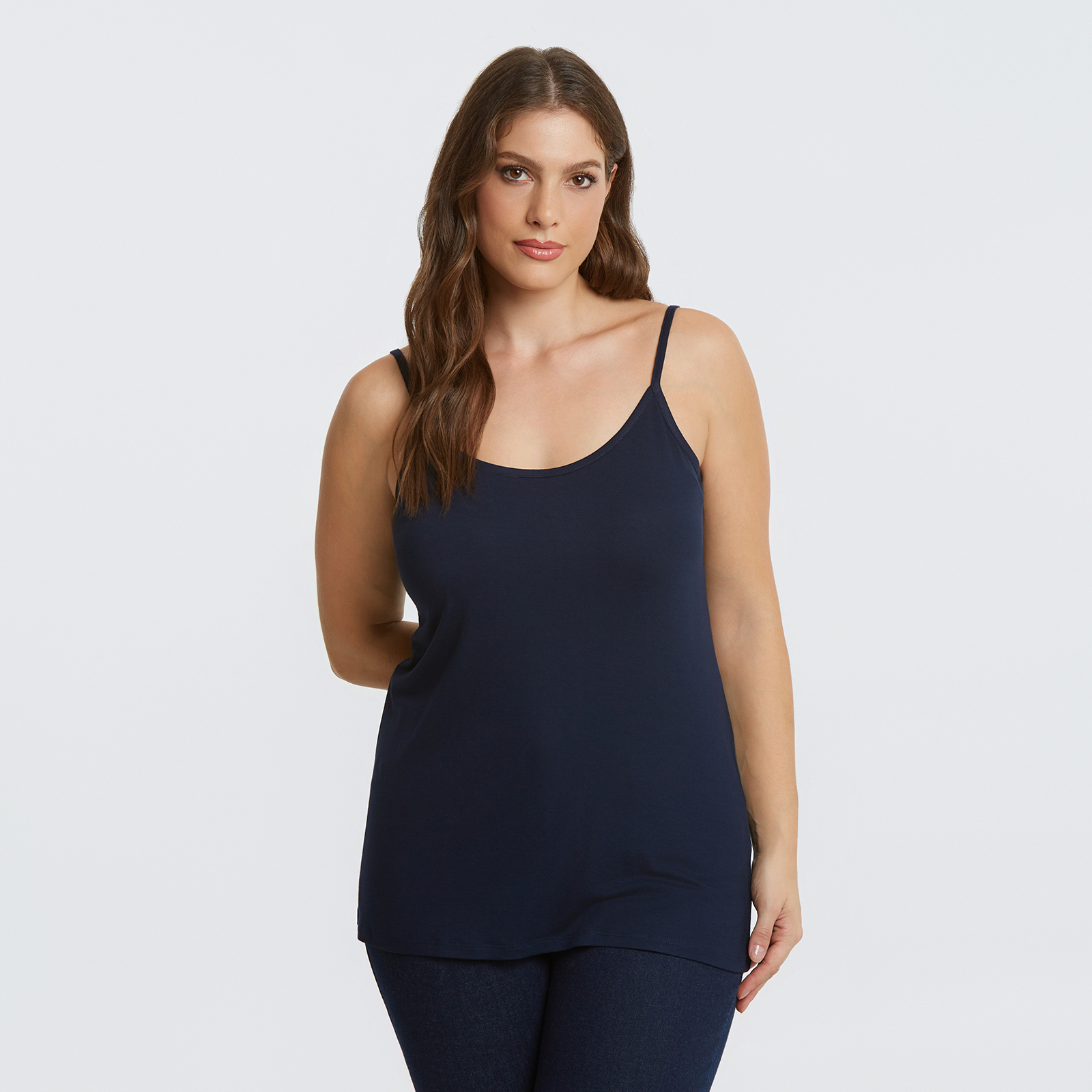  ● Ελαστική βισκόζη ● Bodycon εφαρμογή ● Λεπτές τιράντες Μήκος (κέντρο της πλάτης): 65 εκ 97%VISCOSE 3%ELASTANE Το μοντέλο έχει ύψος 1,73 εκ. και φοράει ΧS Made in Greece