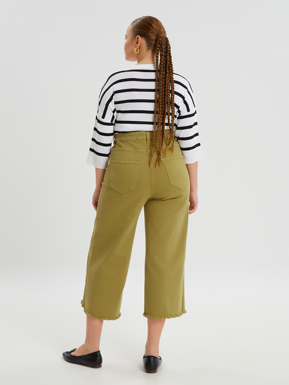 Τζιν basic cropped σε φαρδιά γραμμή φωτογραφία