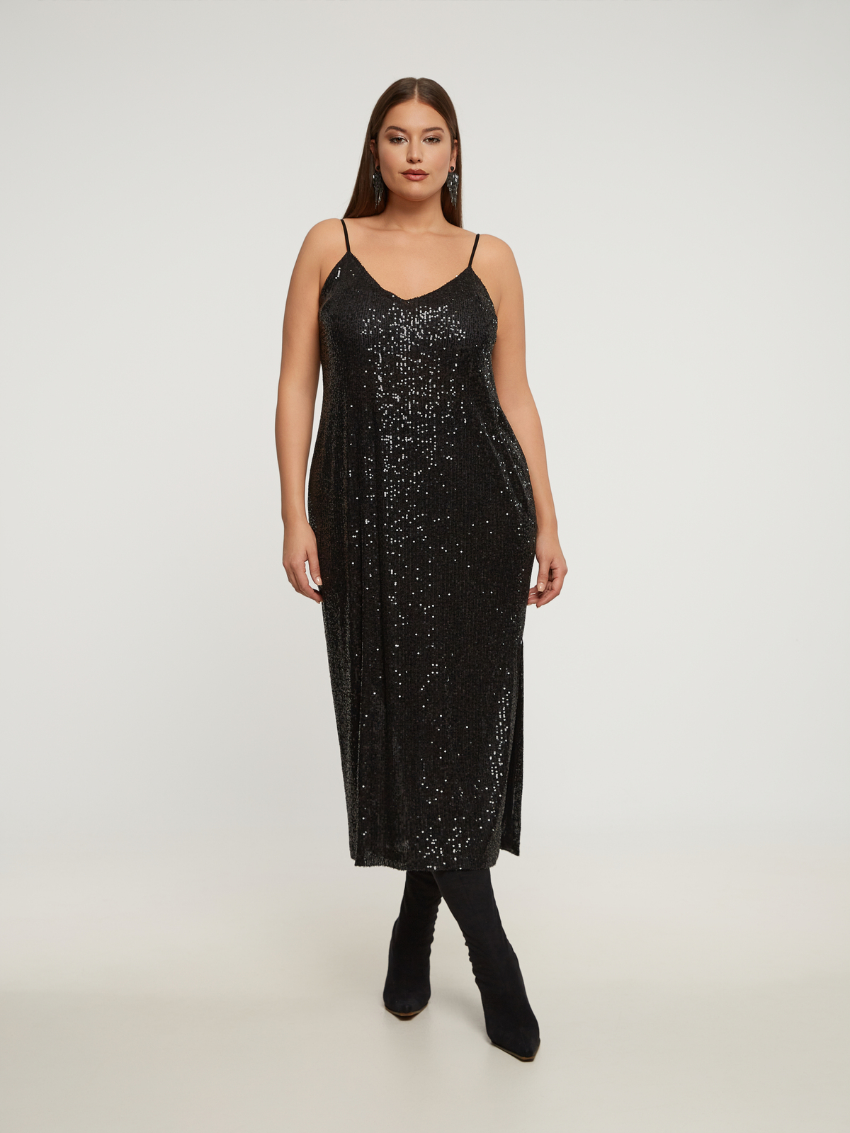 Midi φόρεμα με παγιέτες και λεπτές τιράντες φωτογραφία