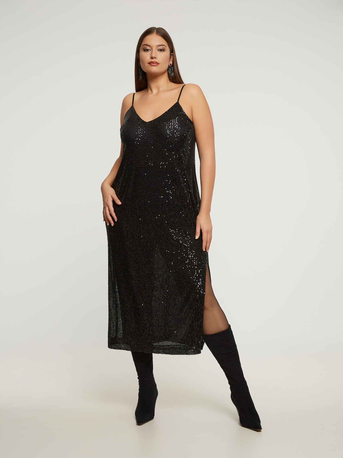 Midi φόρεμα με παγιέτες και λεπτές τιράντες φωτογραφία