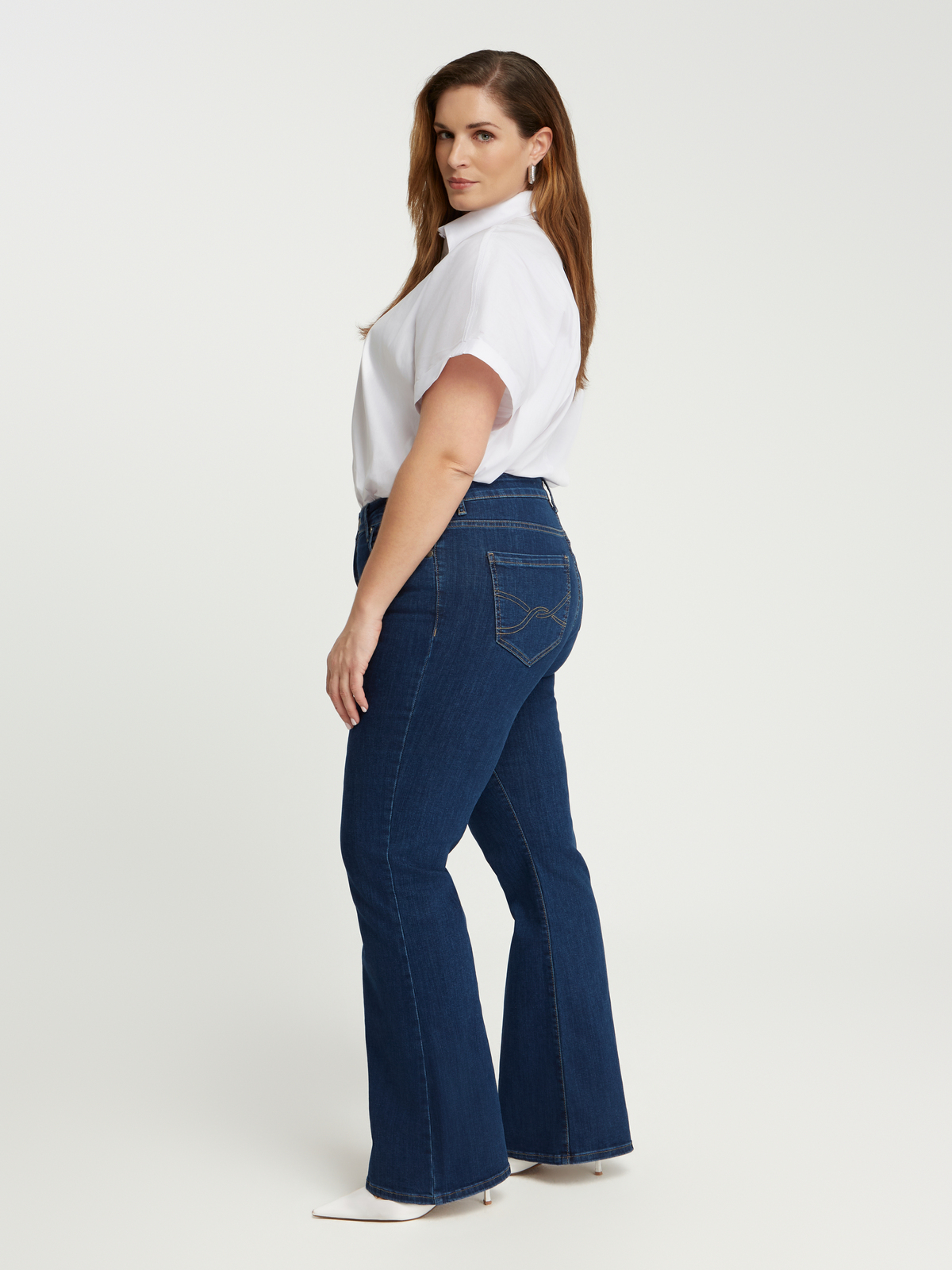 Τζιν μπλε σε γραμμή bootcut φωτογραφία