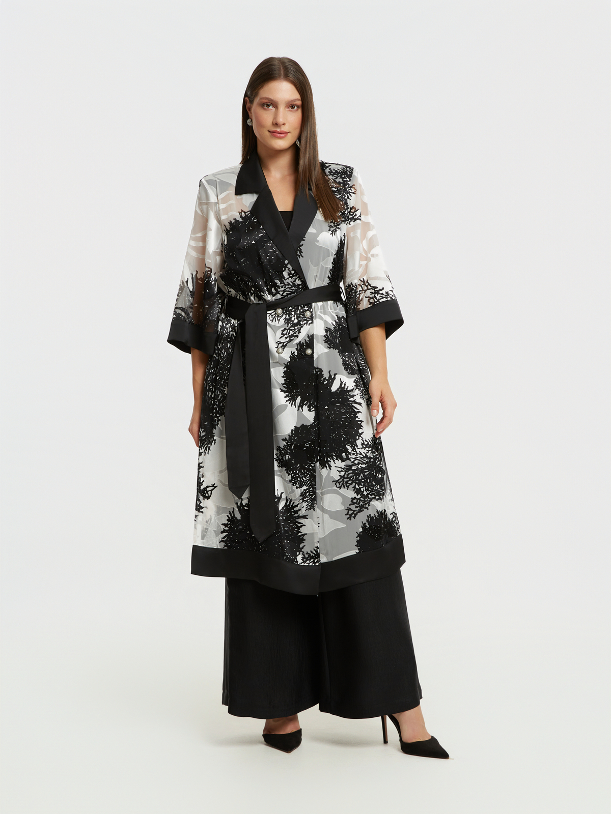 Μακρύ μπλέιζερ φόρεμα με botanical μοτίβο και γιακά σε αντίθεση φωτογραφία