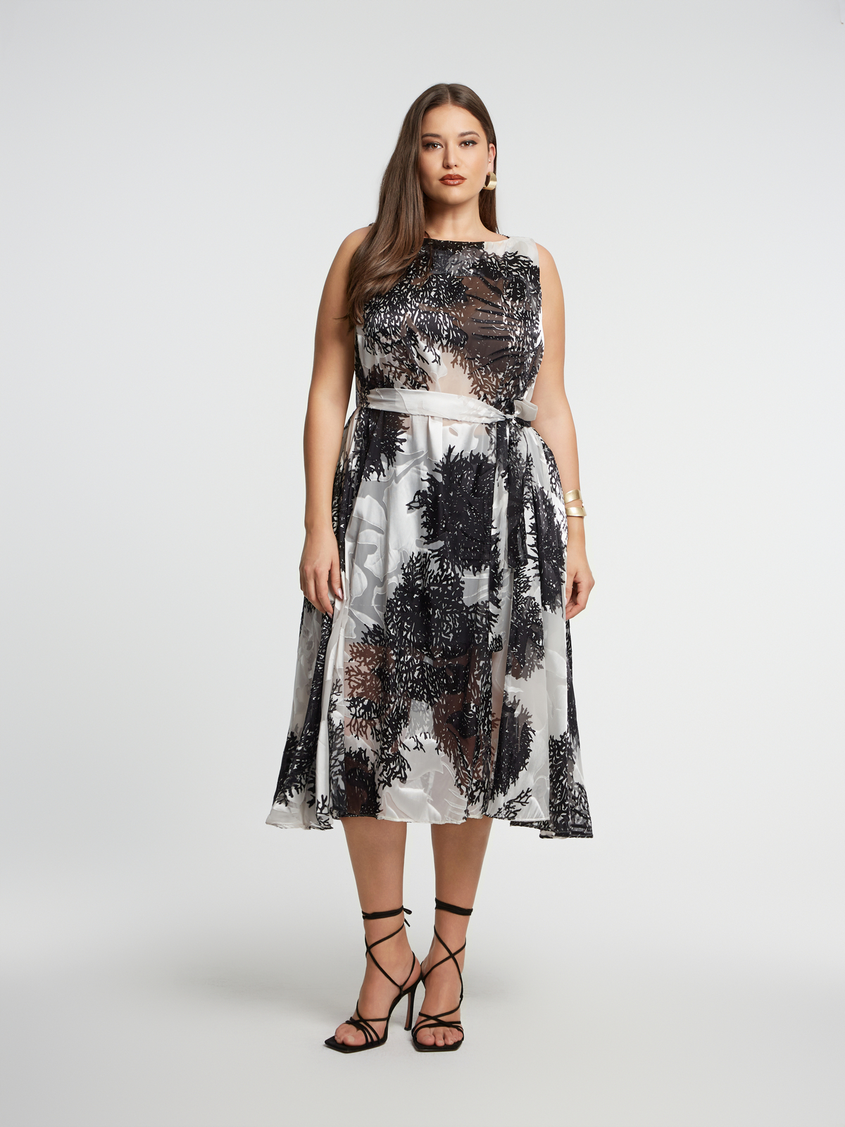 Αμάνικο φόρεμα με botanical μοτίβο και ζώνη φωτογραφία