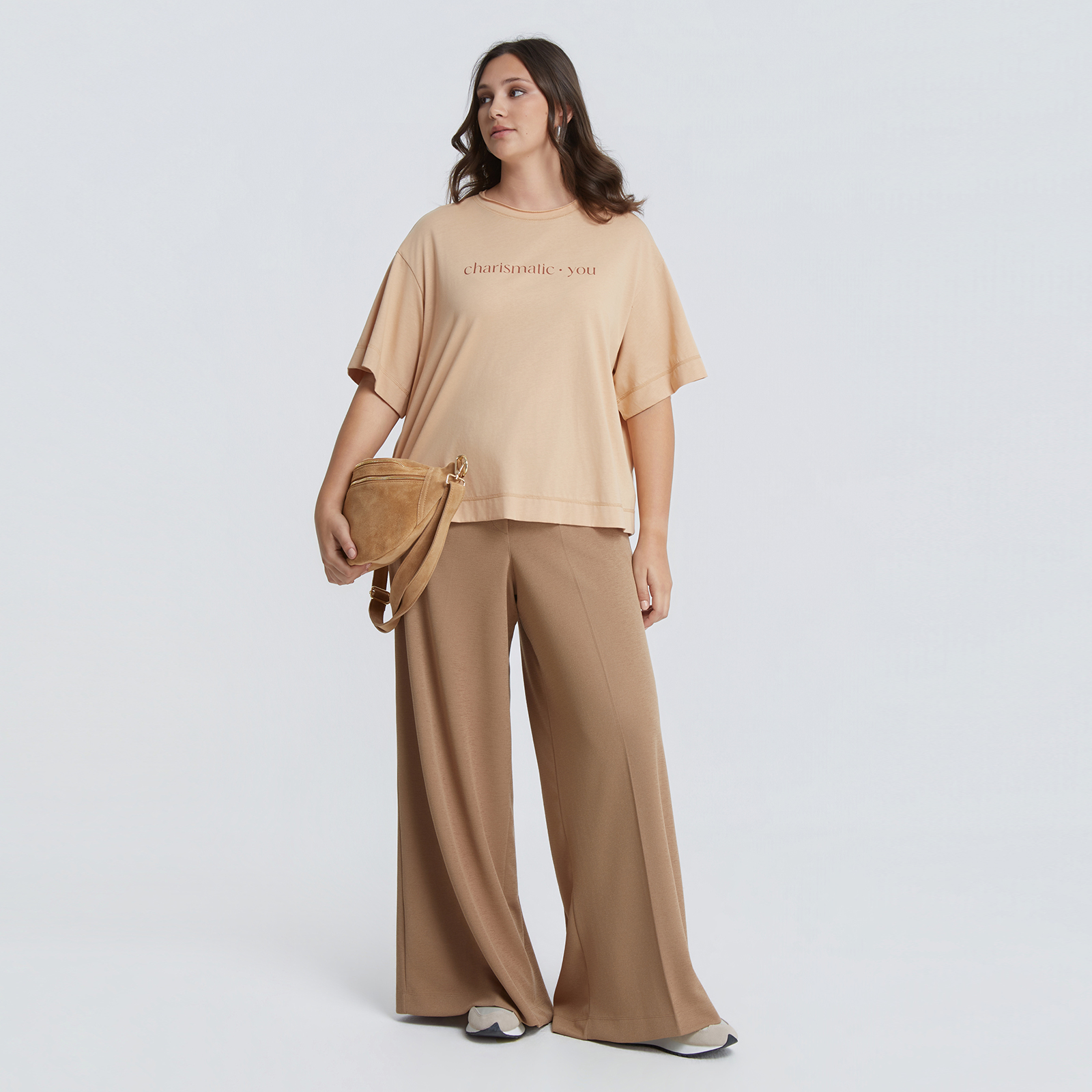 MAT FASHION Βαμβακερό boxy t-shirt με logo “charismatic you”