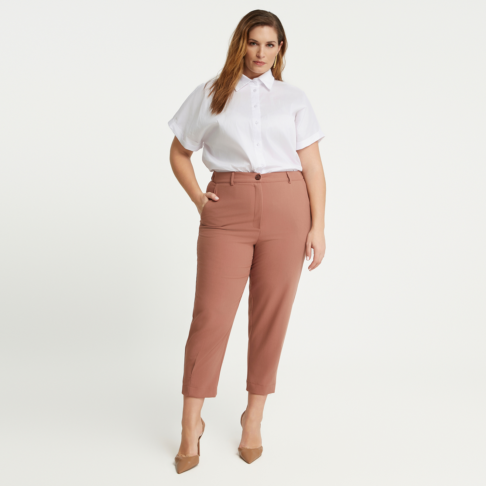 Carrot-fit tailored pants with front crease