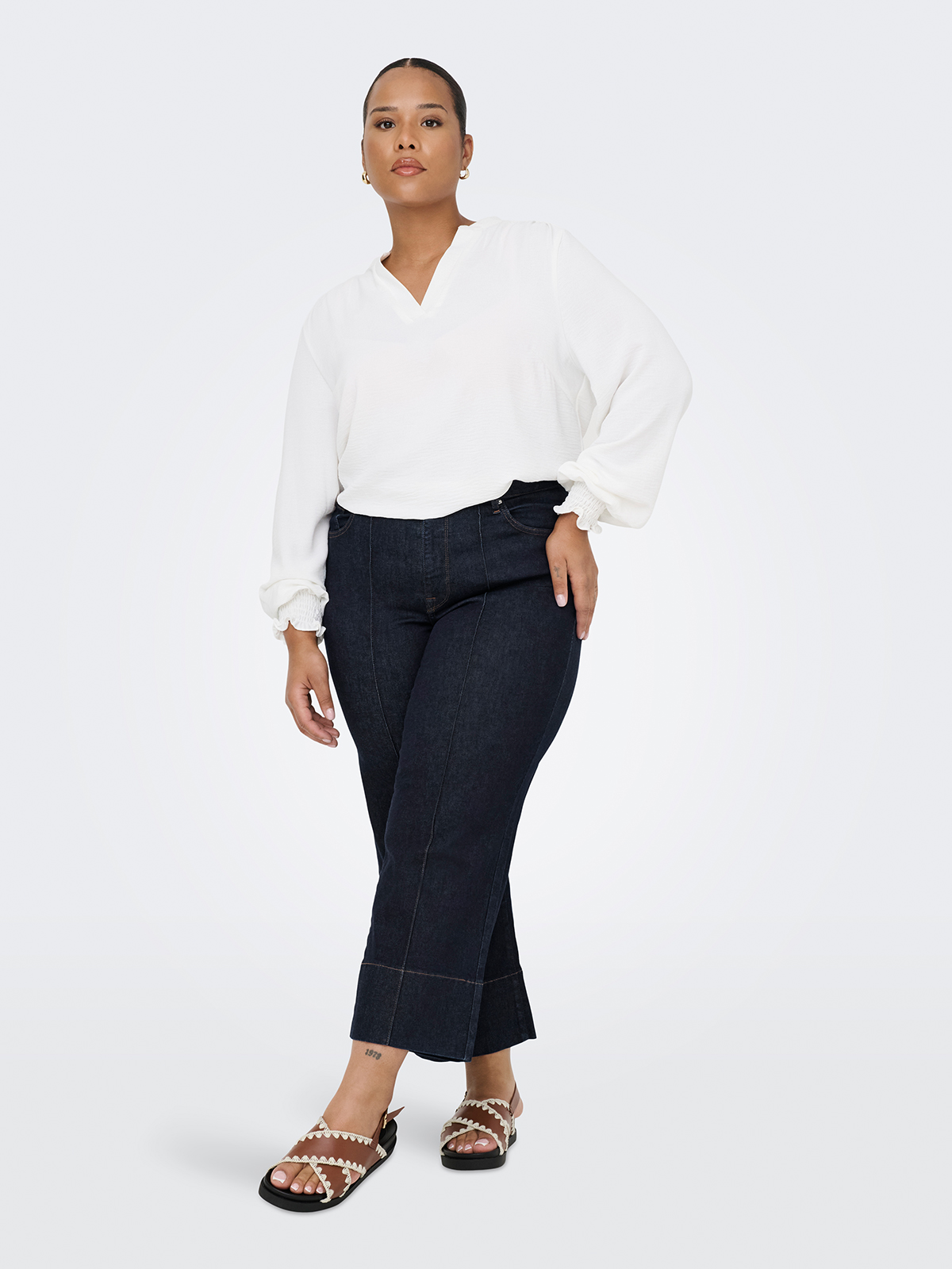 Ψηλόμεσο τζιν Carwilly σε wide leg γραμμή φωτογραφία