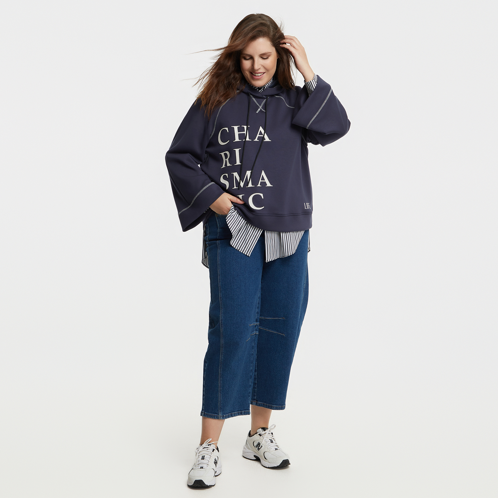 MAT FASHION Μπλούζα φούτερ με στάμπα “Charismatic”