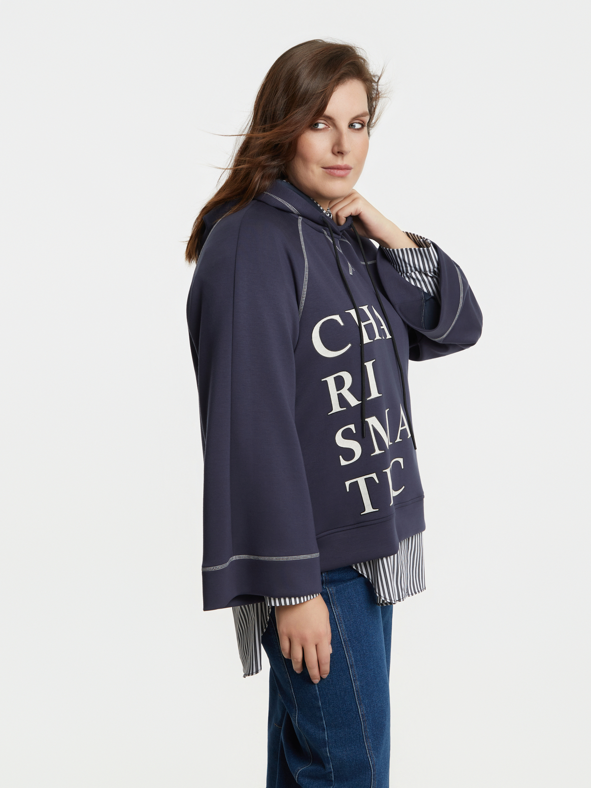 Μπλούζα φούτερ με στάμπα “Charismatic” φωτογραφία