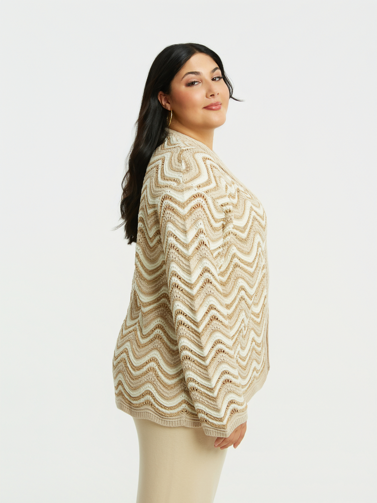 Ζακέτα πλεκτή με ζιγκ-ζαγκ σχέδιο φωτογραφία