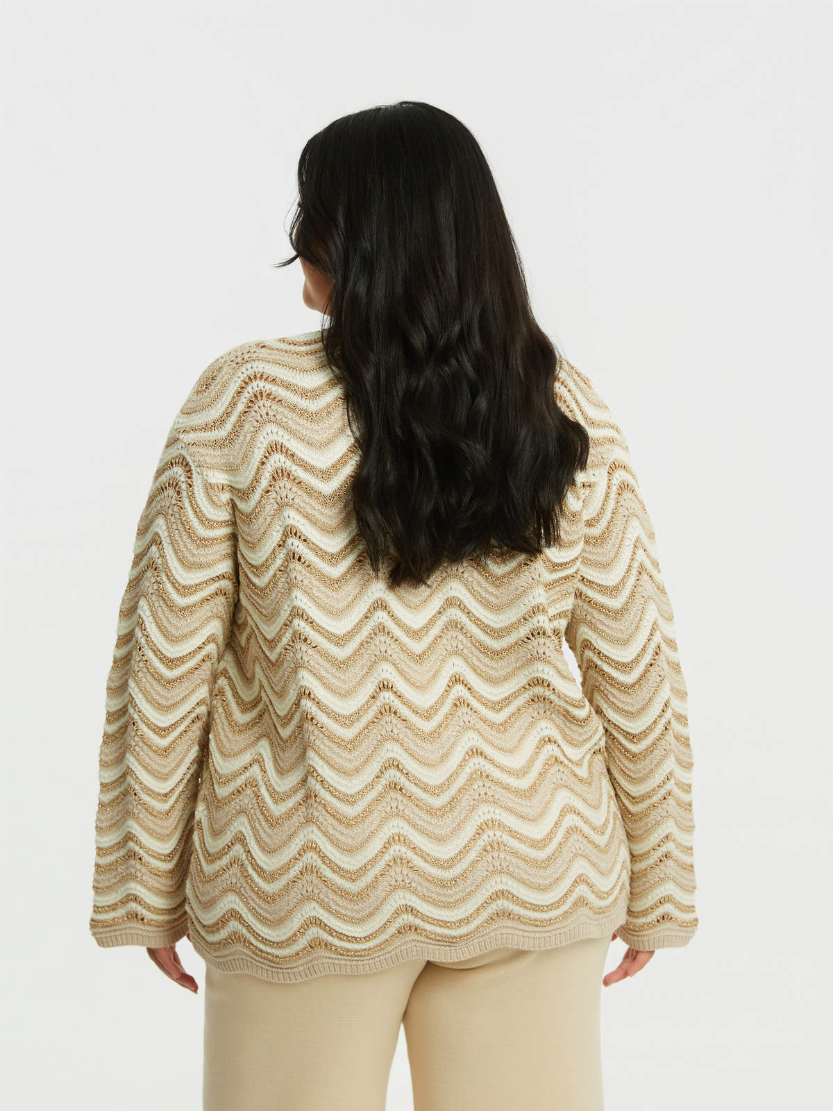 Ζακέτα πλεκτή με ζιγκ-ζαγκ σχέδιο φωτογραφία