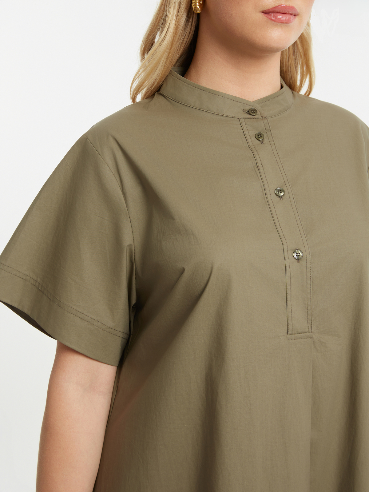 Βαμβακερό σεμιζιέ φόρεμα με μάο γιακά φωτογραφία