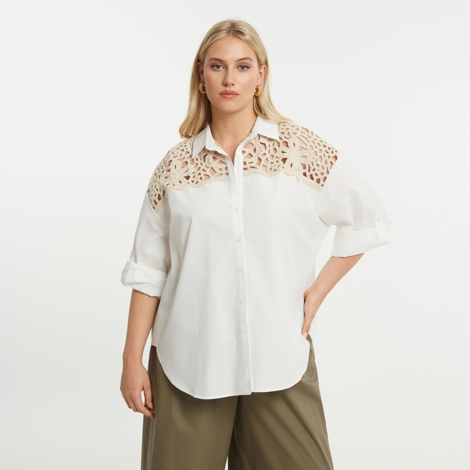 Cotton shirt with lace detail