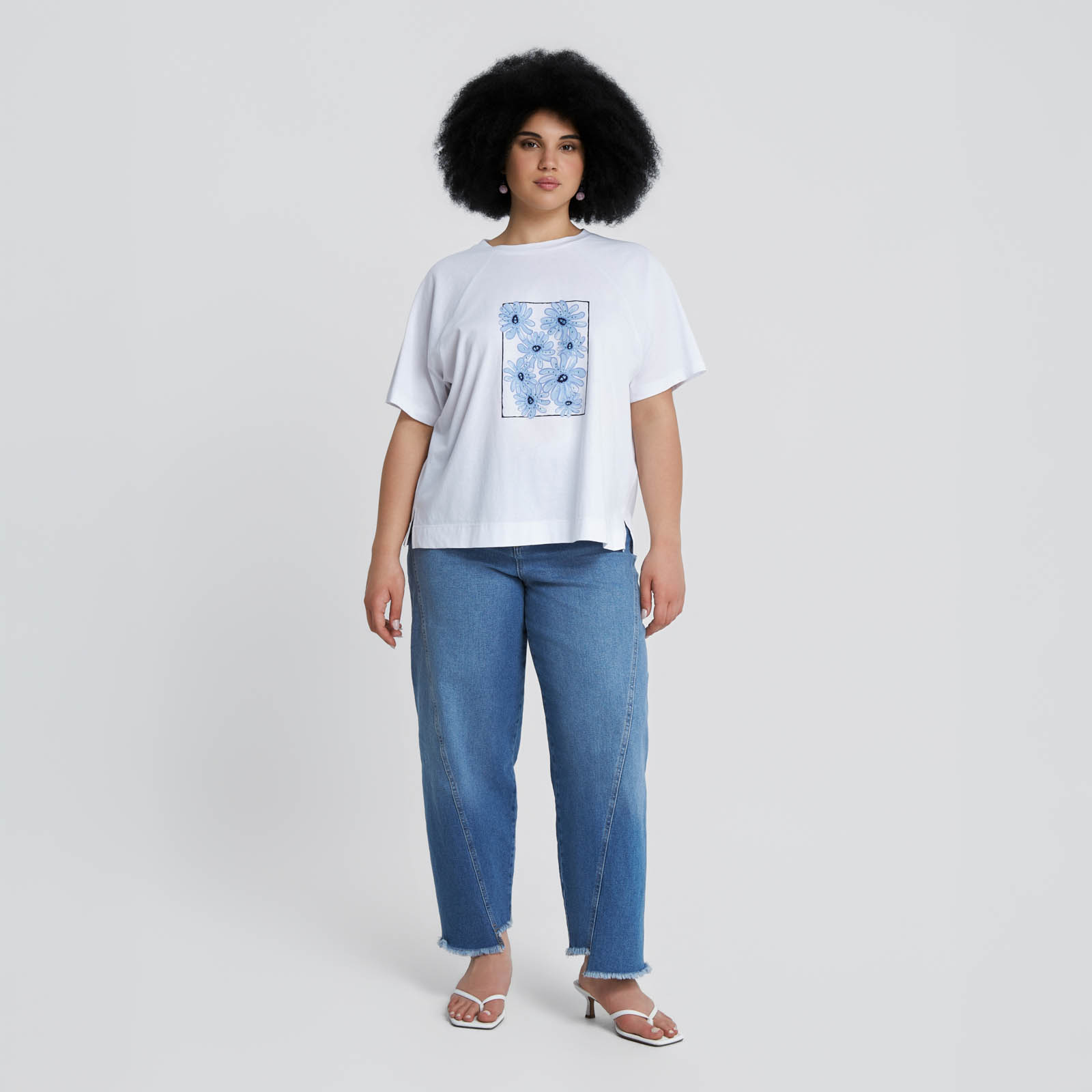 Βαμβακερό t-shirt με μαργαρίτες και strass