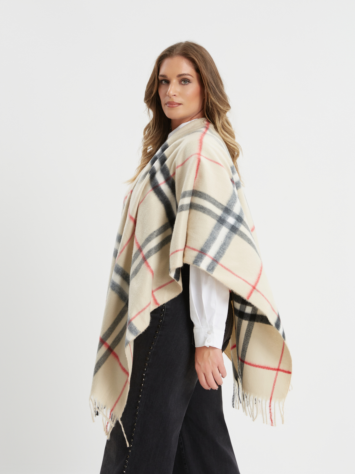 Κρέμ κάπα με καρό σχέδιο και κρόσσια φωτογραφία