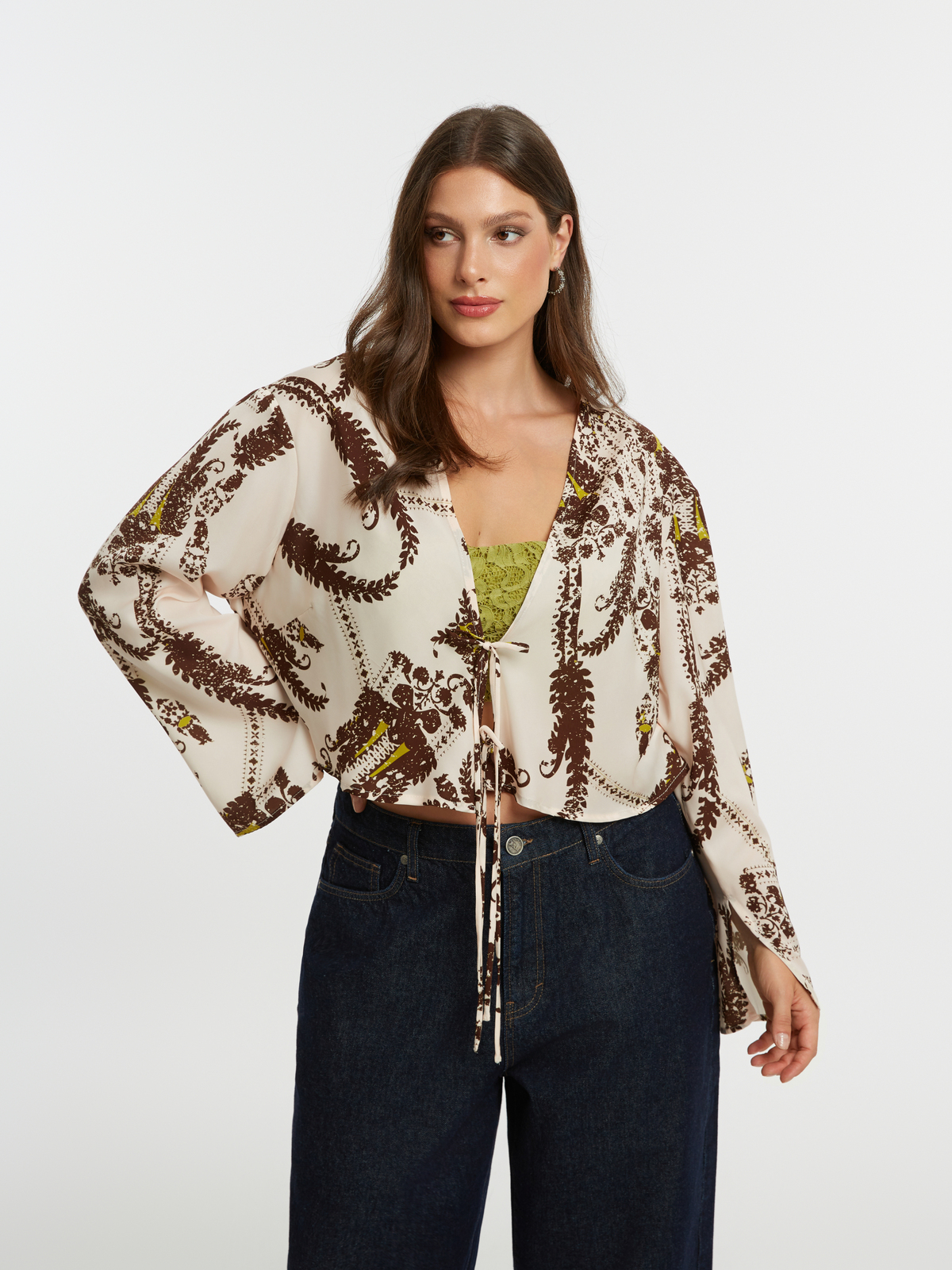 Cropped μπλούζα με δέσιμο και paisley σχέδιο φωτογραφία