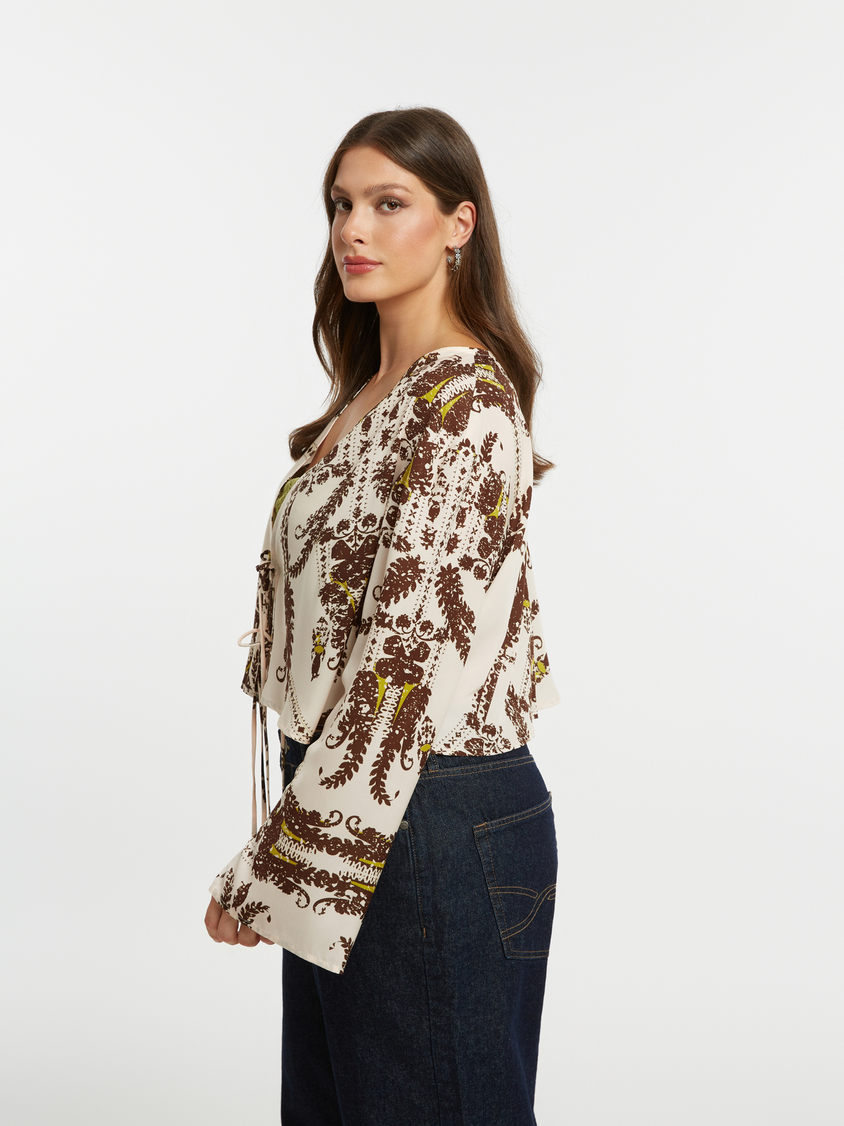 Cropped μπλούζα με δέσιμο και paisley σχέδιο φωτογραφία