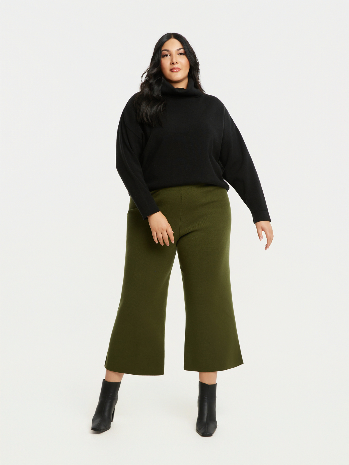 Πλεκτή cropped παντελόνα φωτογραφία