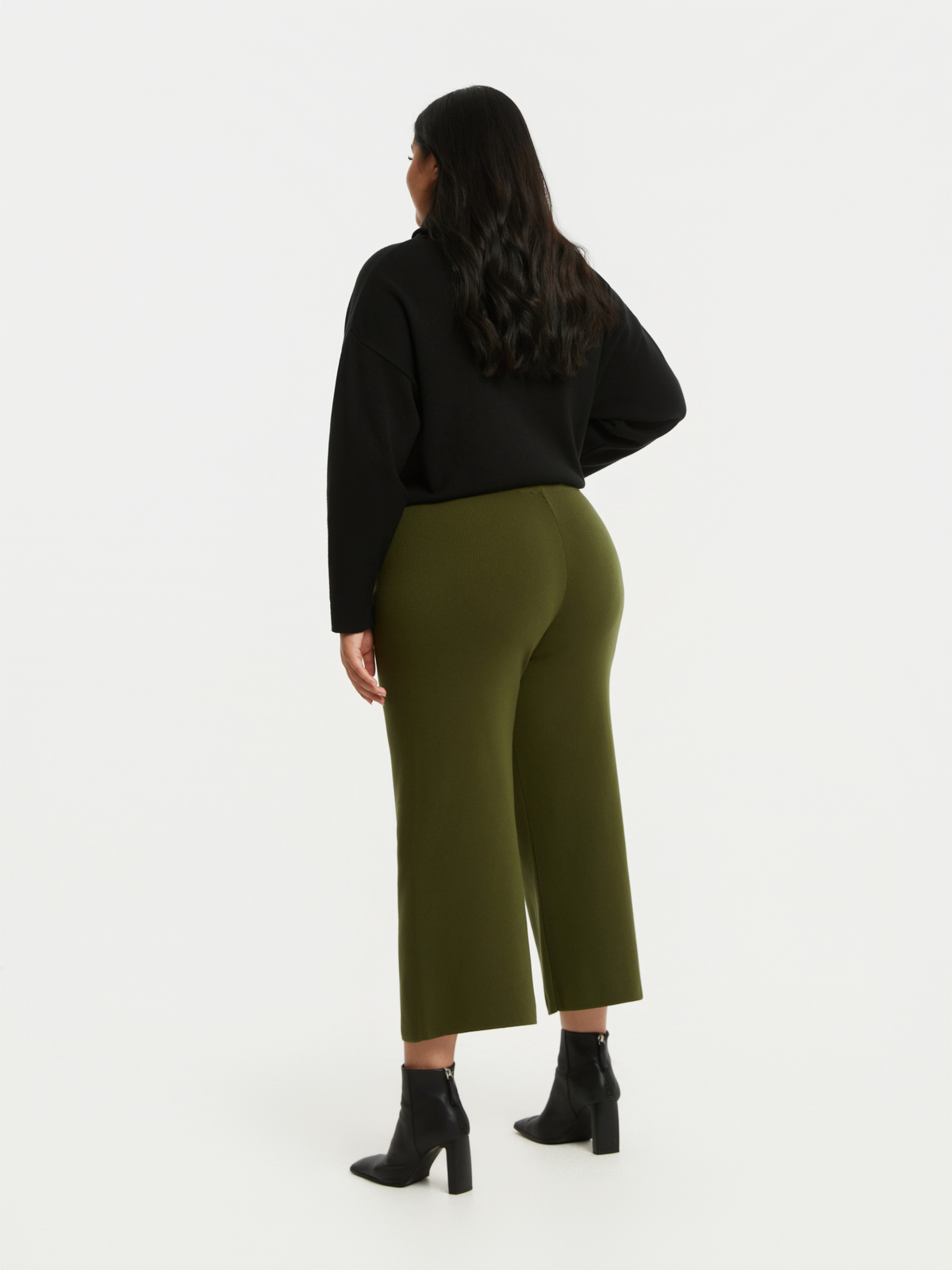 Πλεκτή cropped παντελόνα φωτογραφία