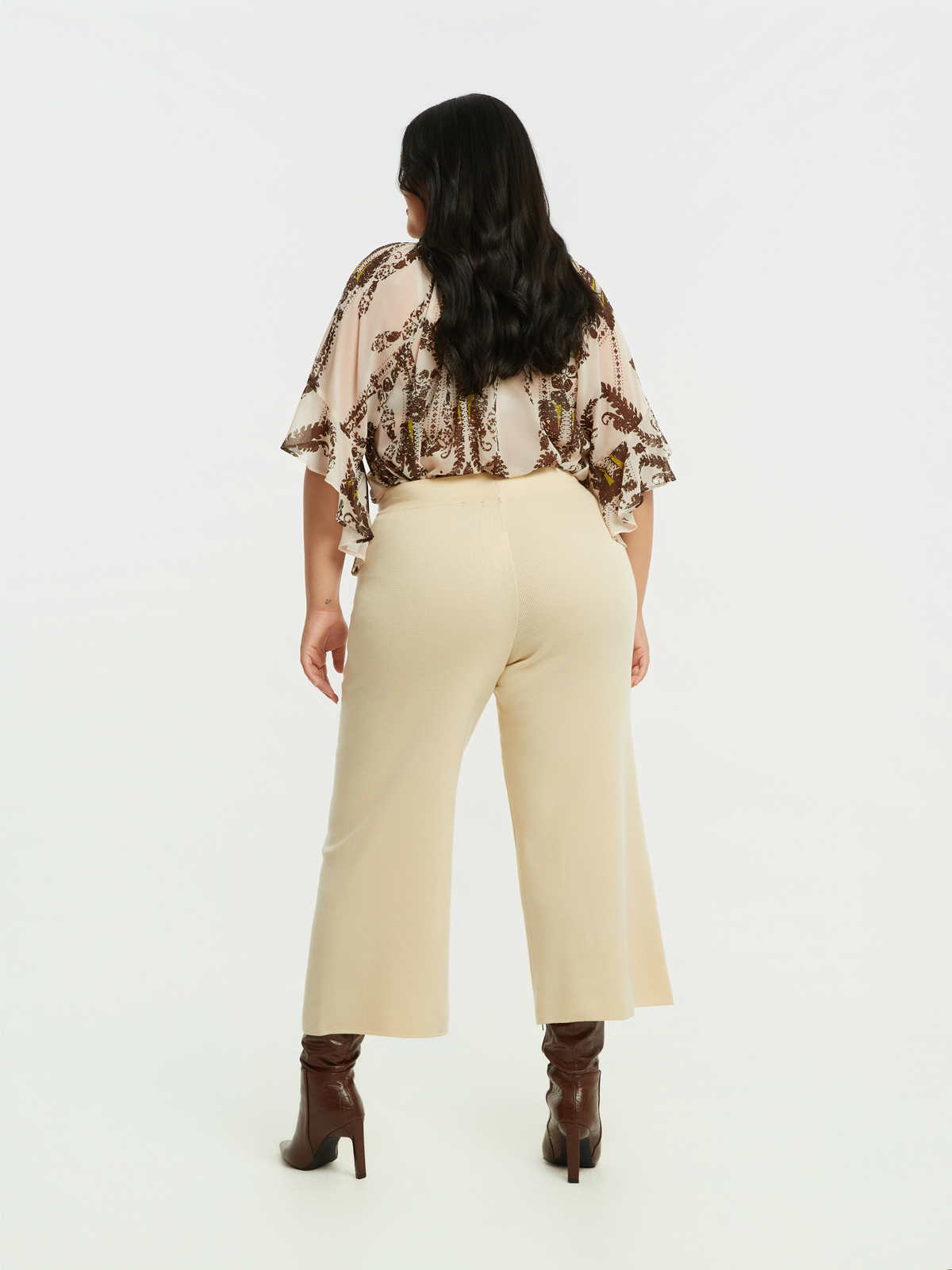 Πλεκτή cropped παντελόνα φωτογραφία