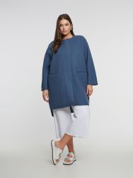 Oversized coat with button-up closure