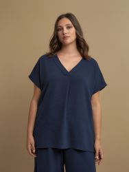 Airwashed crepe essential V-neck blouse with front pleat