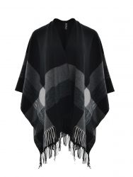 Minimal chic poncho with fringes