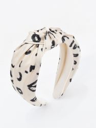 Knotted heart headband