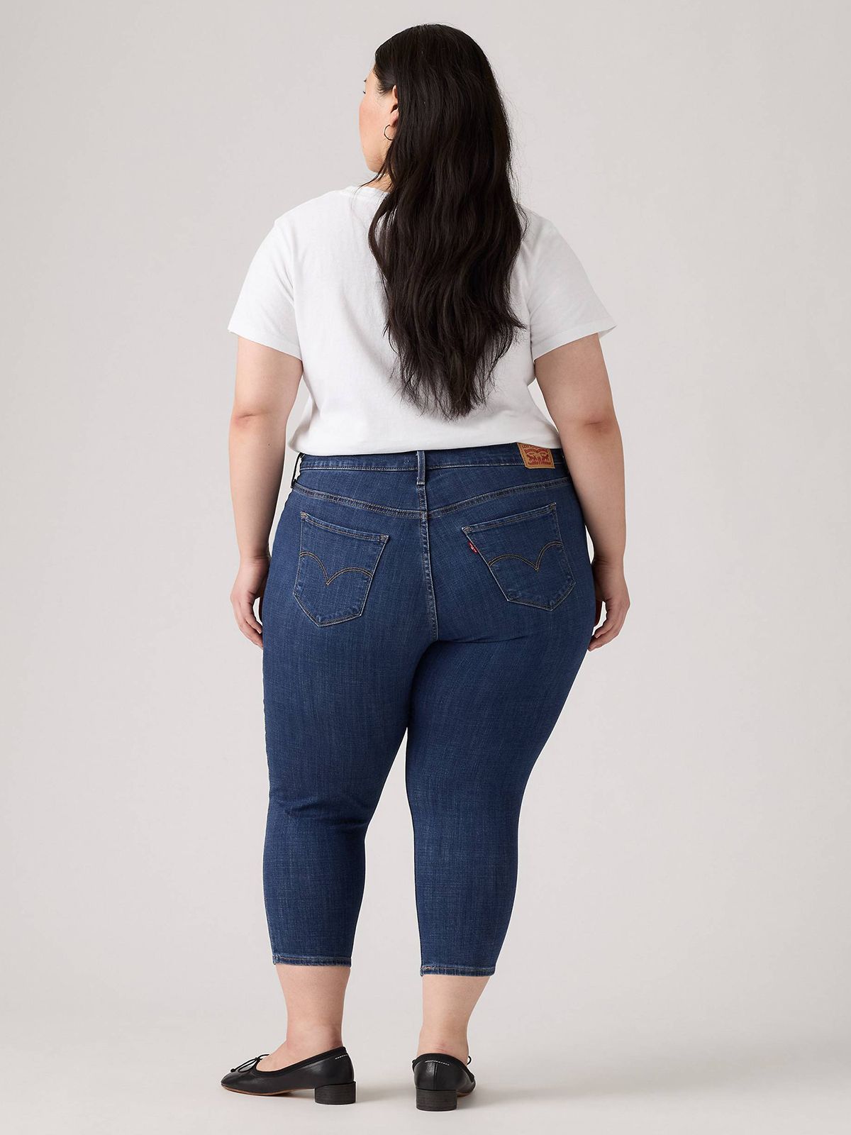 311 Shaping Skinny Capri Jeans