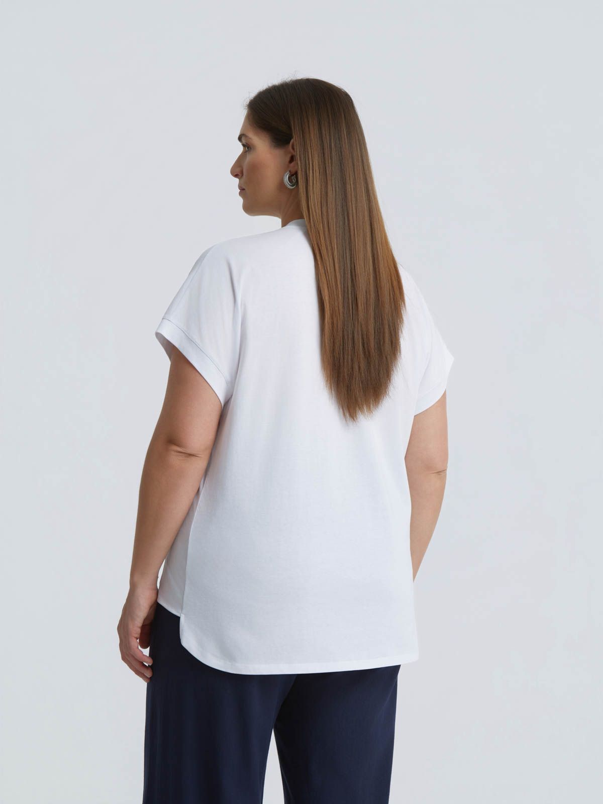 Cotton V-neck t-shirt with animal metallic & strass print